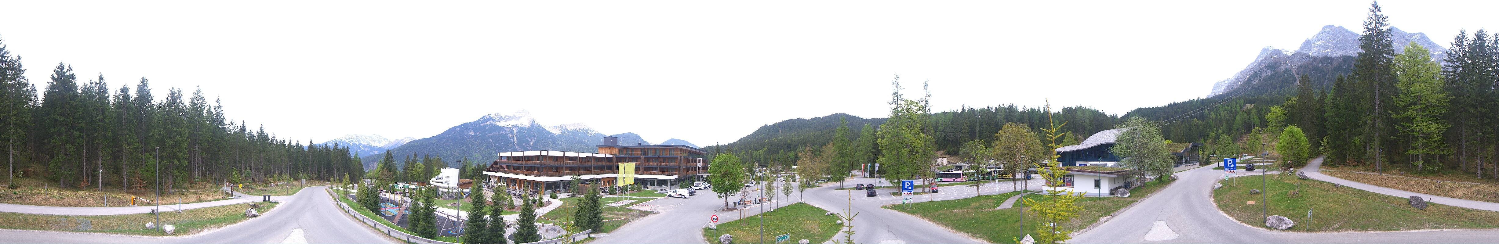 Archived image Webcam Ehrwald: Base Station Tiroler Zugspitzbahn