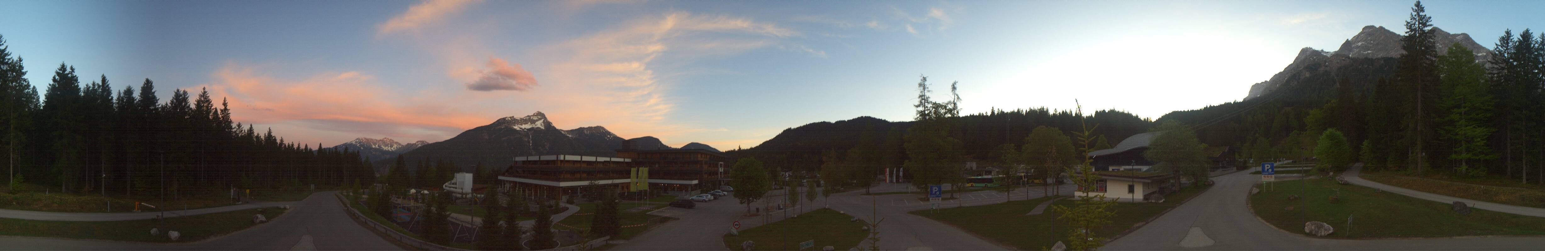 Archiv Foto Webcam Tiroler Zugspitzbahn: Talstation in Ehrwald