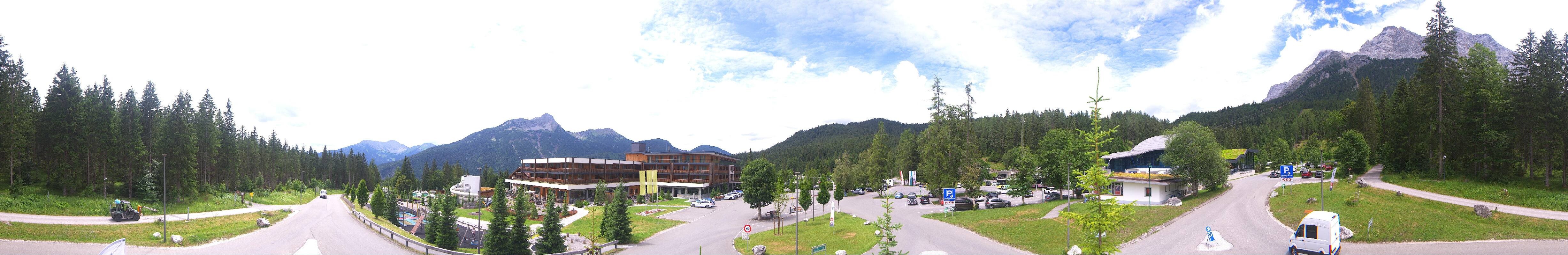 Archiv Foto Webcam Tiroler Zugspitzbahn: Talstation in Ehrwald