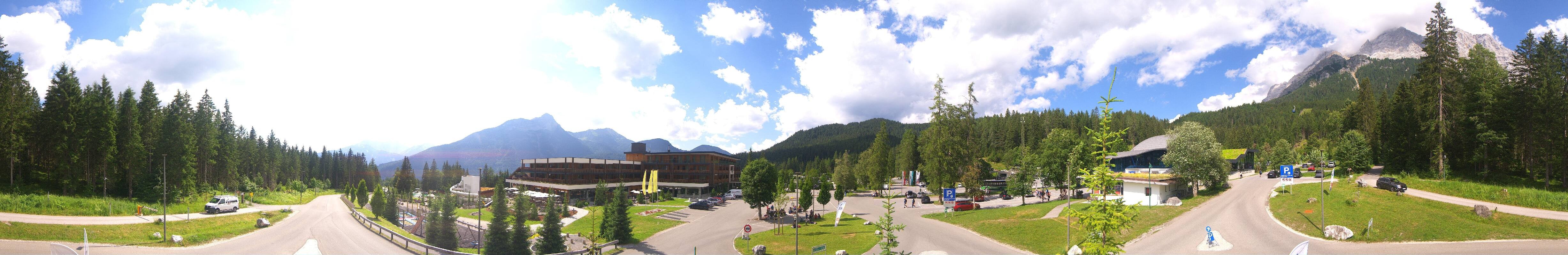 Archived image Webcam Ehrwald: Base Station Tiroler Zugspitzbahn