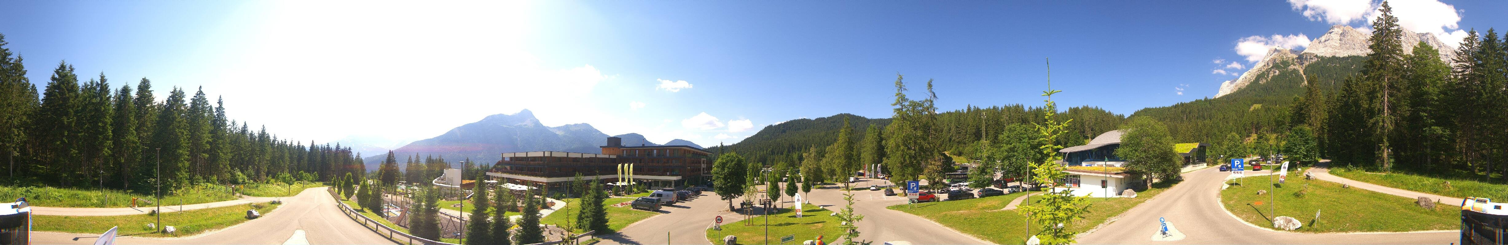 Archived image Webcam Ehrwald: Base Station Tiroler Zugspitzbahn