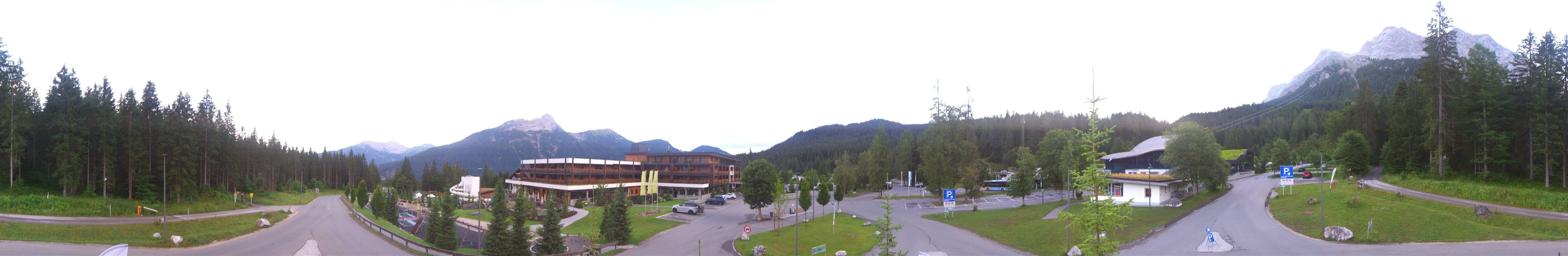 Archived image Webcam Ehrwald: Base Station Tiroler Zugspitzbahn