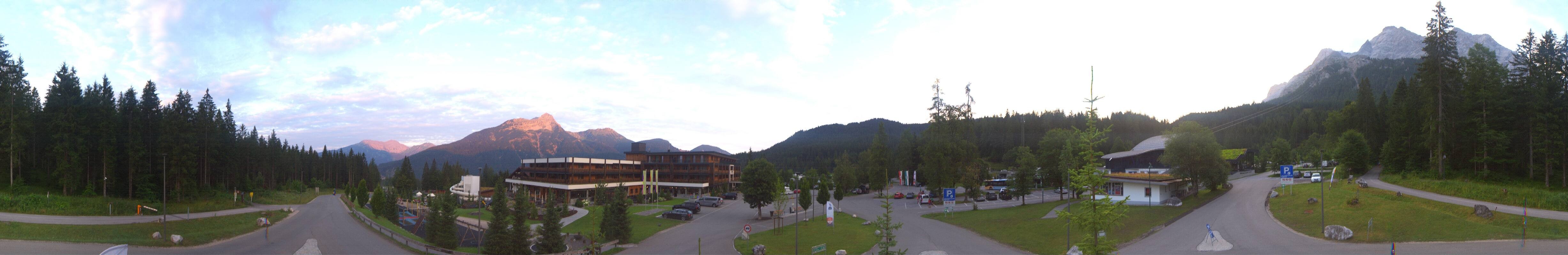 Archiv Foto Webcam Tiroler Zugspitzbahn: Talstation in Ehrwald