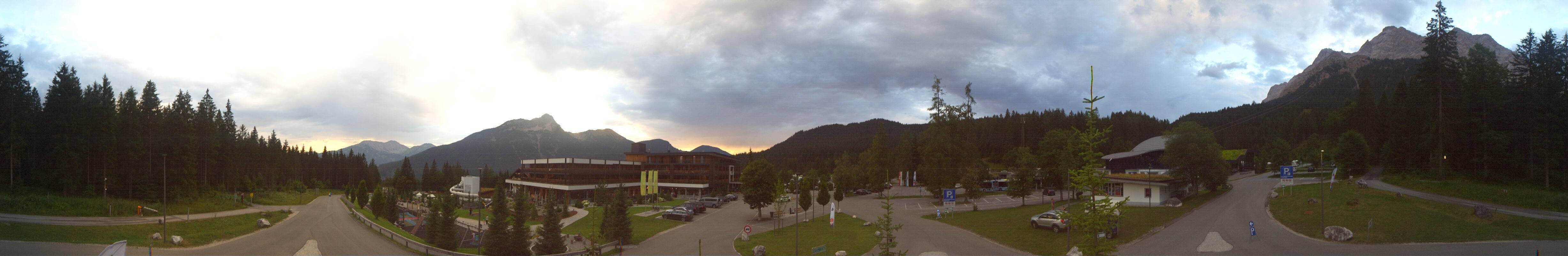 Archiv Foto Webcam Tiroler Zugspitzbahn: Talstation in Ehrwald