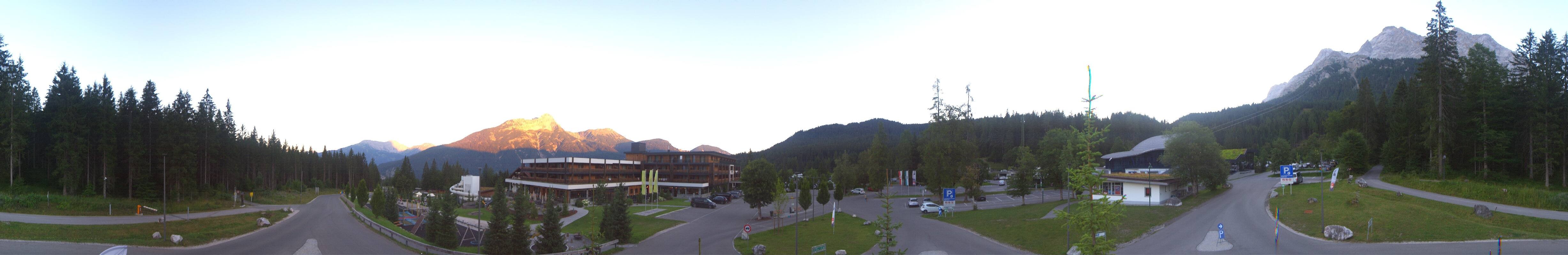 Archiv Foto Webcam Tiroler Zugspitzbahn: Talstation in Ehrwald