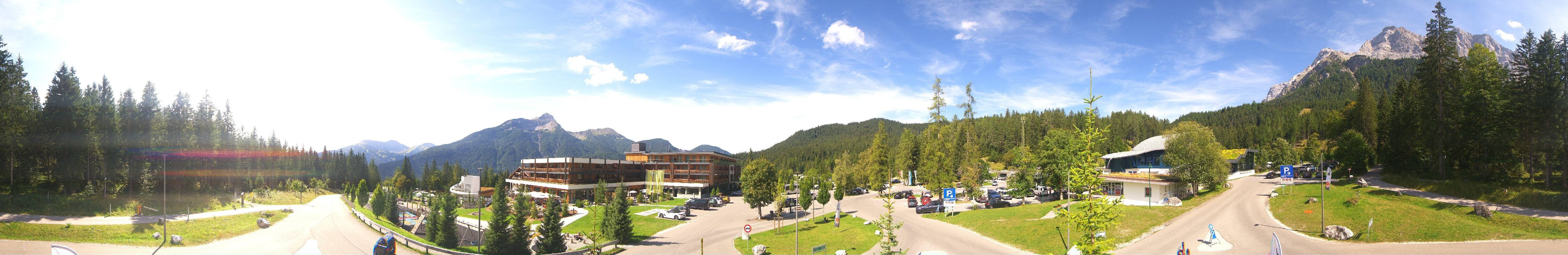 Archived image Webcam Ehrwald: Base Station Tiroler Zugspitzbahn