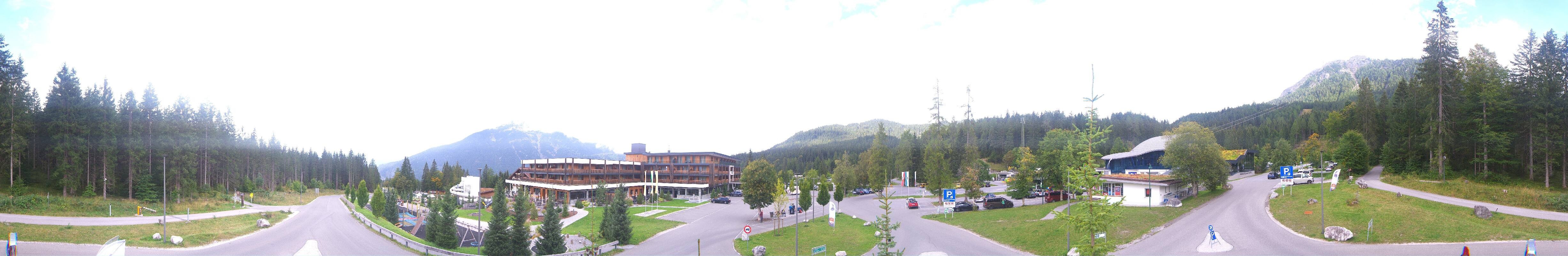 Archived image Webcam Ehrwald: Base Station Tiroler Zugspitzbahn