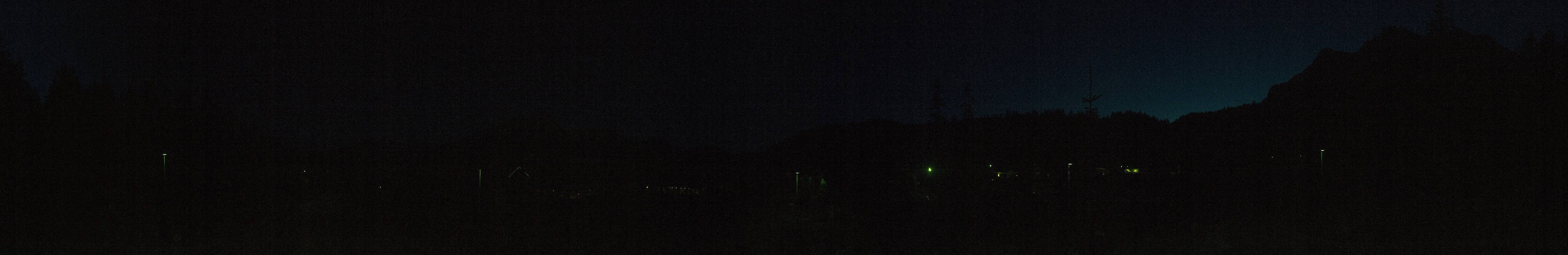 Archived image Webcam Ehrwald: Base Station Tiroler Zugspitzbahn