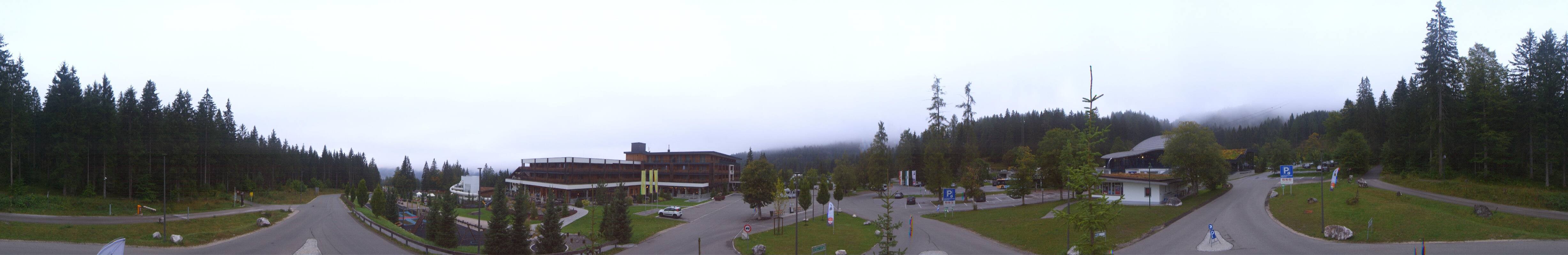 Archived image Webcam Ehrwald: Base Station Tiroler Zugspitzbahn
