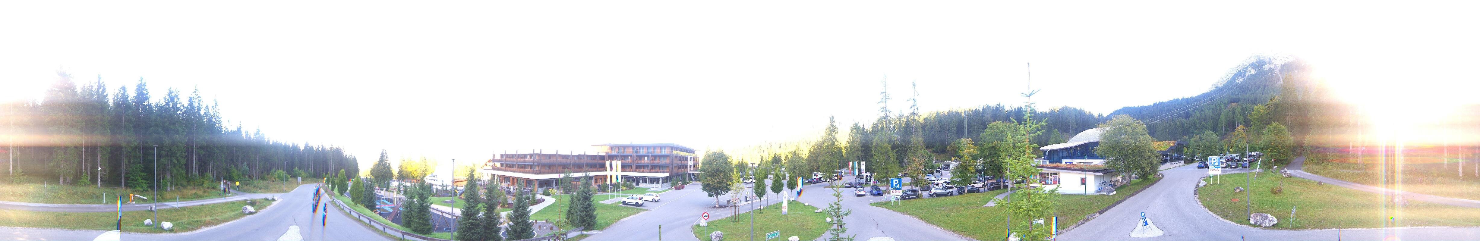 Archived image Webcam Ehrwald: Base Station Tiroler Zugspitzbahn