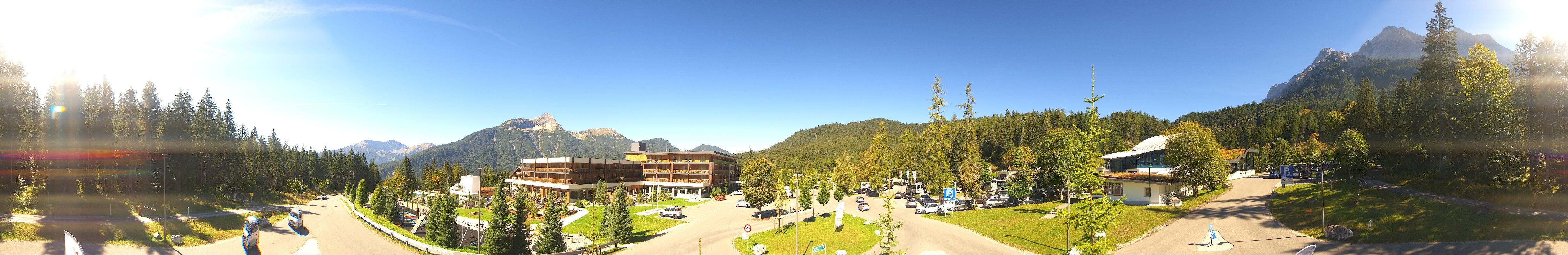 Archived image Webcam Ehrwald: Base Station Tiroler Zugspitzbahn