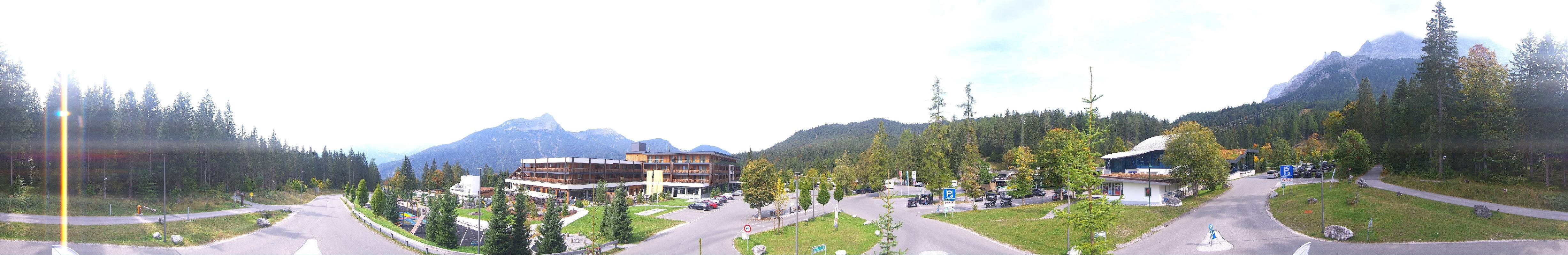 Archived image Webcam Ehrwald: Base Station Tiroler Zugspitzbahn