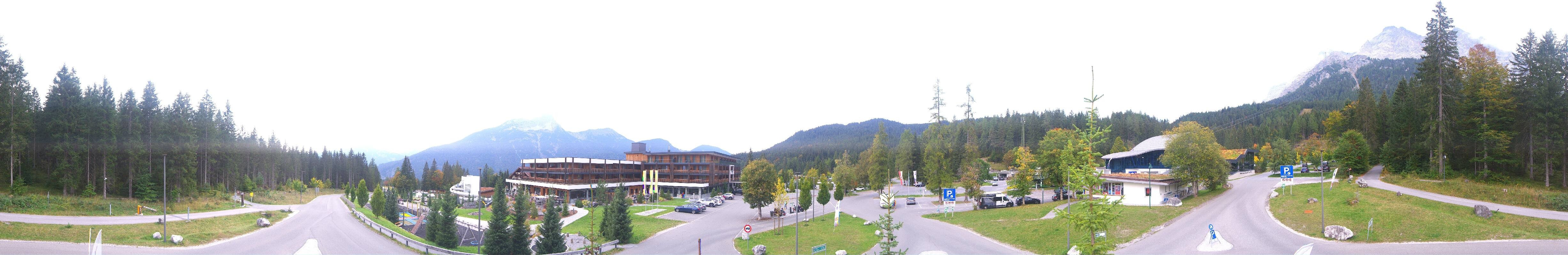 Archived image Webcam Ehrwald: Base Station Tiroler Zugspitzbahn