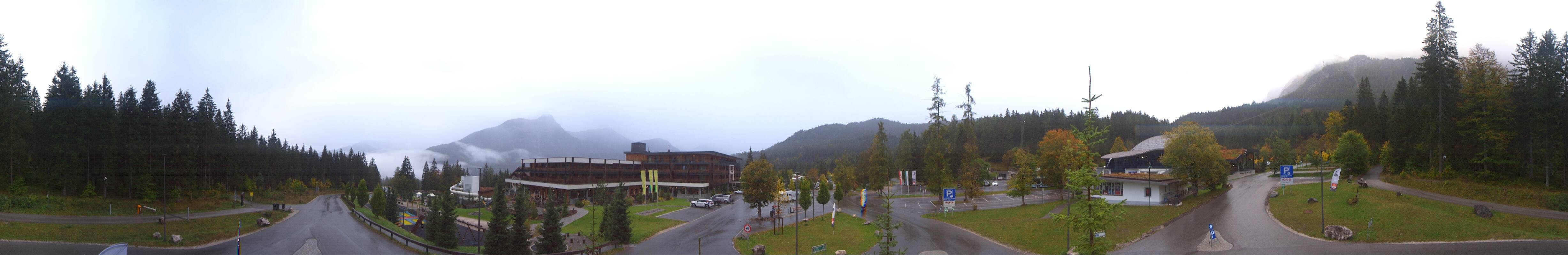 Archived image Webcam Ehrwald: Base Station Tiroler Zugspitzbahn