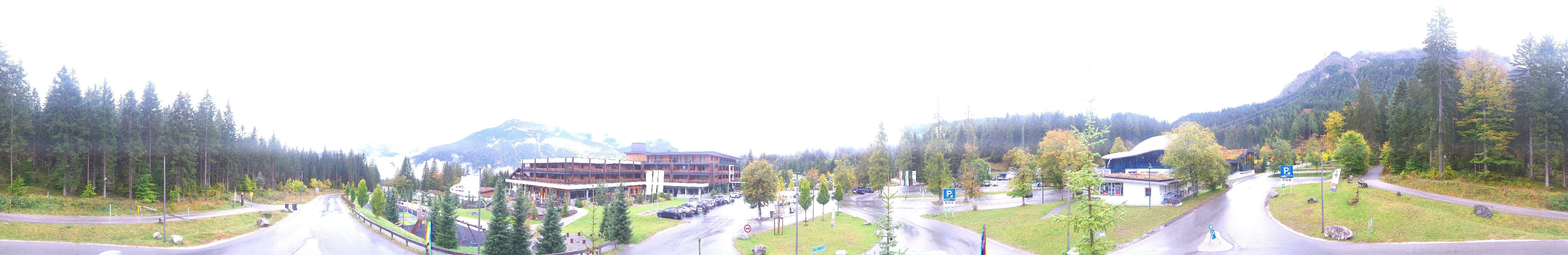 Archived image Webcam Ehrwald: Base Station Tiroler Zugspitzbahn