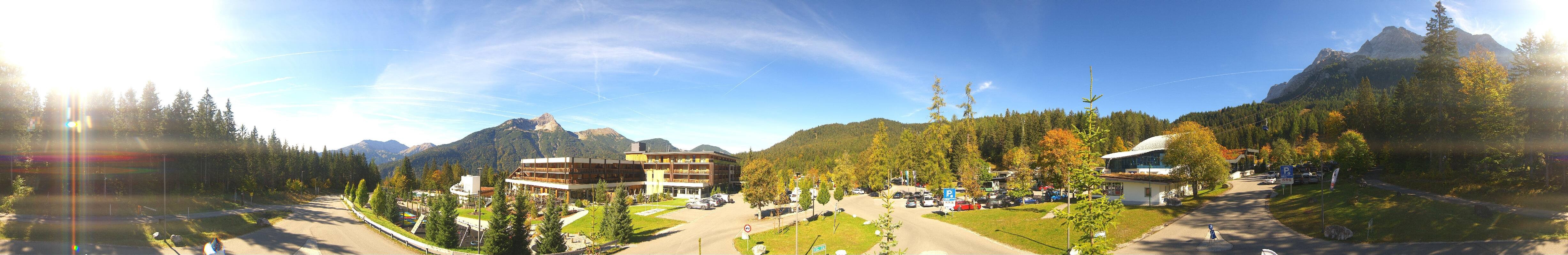 Archived image Webcam Ehrwald: Base Station Tiroler Zugspitzbahn
