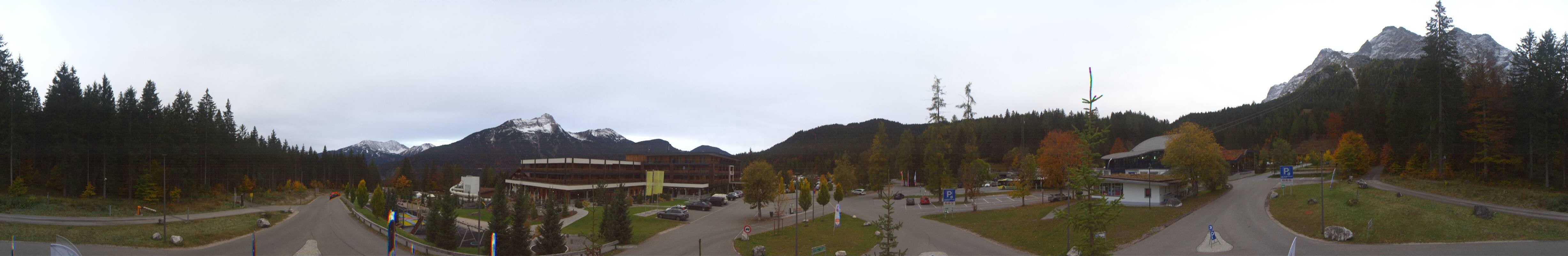 Archived image Webcam Ehrwald: Base Station Tiroler Zugspitzbahn