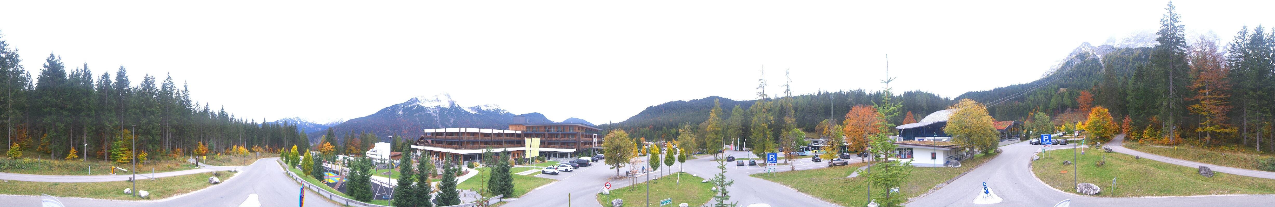 Archived image Webcam Ehrwald: Base Station Tiroler Zugspitzbahn