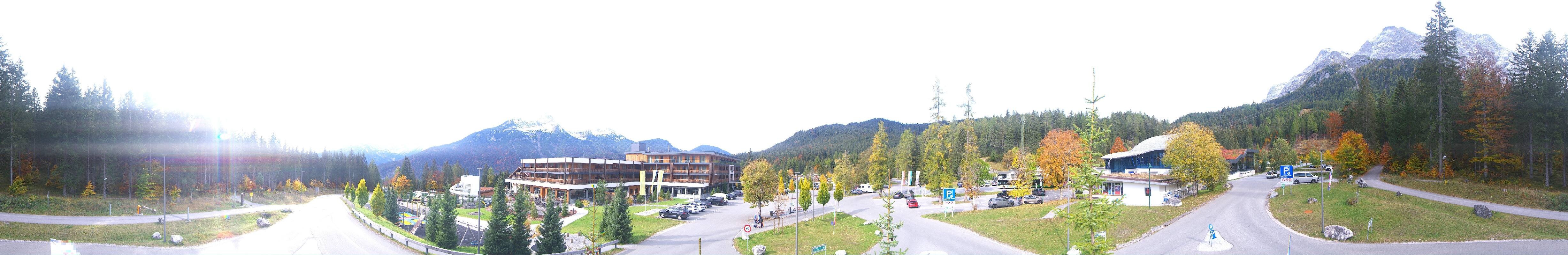 Archived image Webcam Ehrwald: Base Station Tiroler Zugspitzbahn