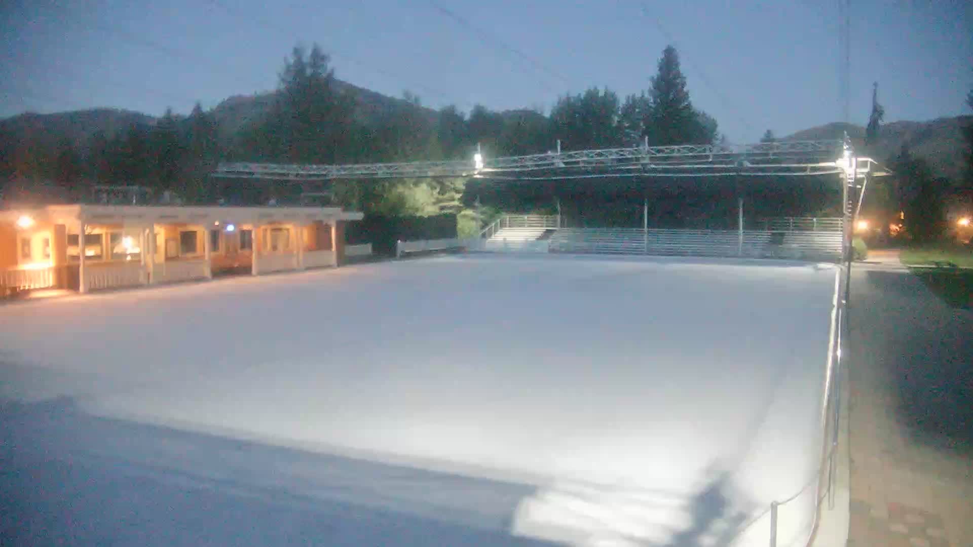 Archived image Webcam Outdoor Ice Rink Sun Valley