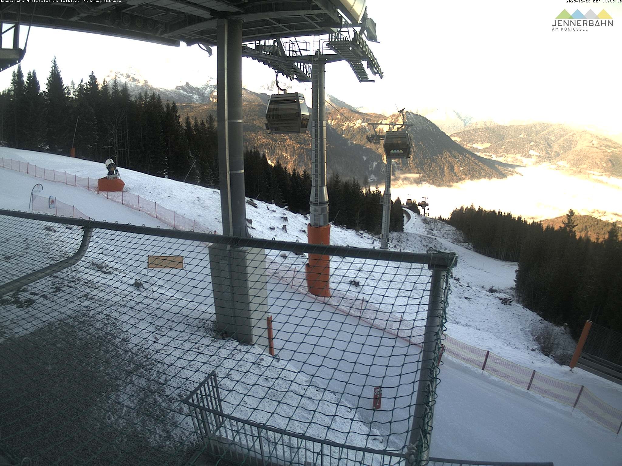 Archiv Foto Webcam Blick von der Mittelstation der Jennerbahn
