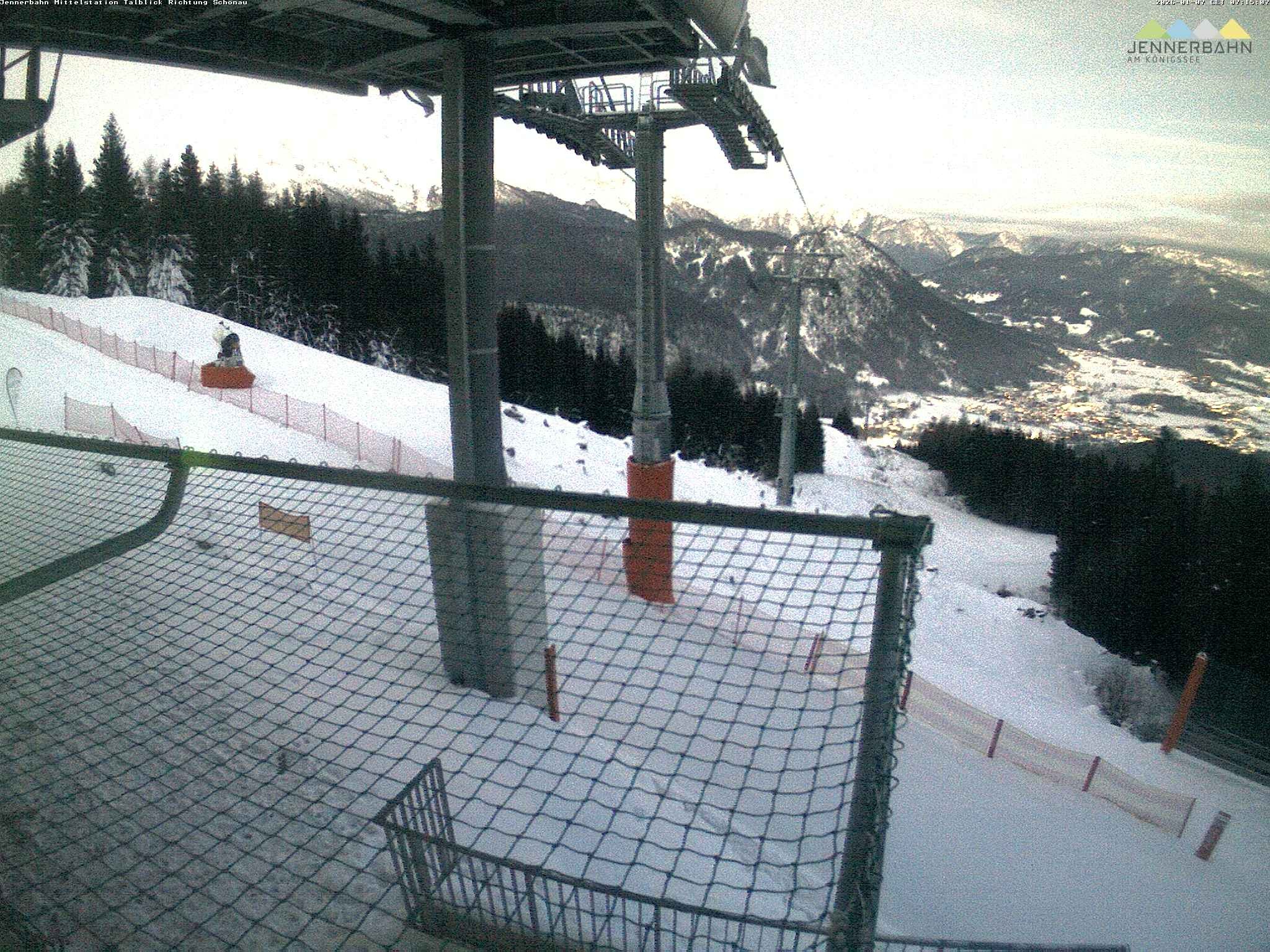 Archiv Foto Webcam Blick von der Mittelstation der Jennerbahn