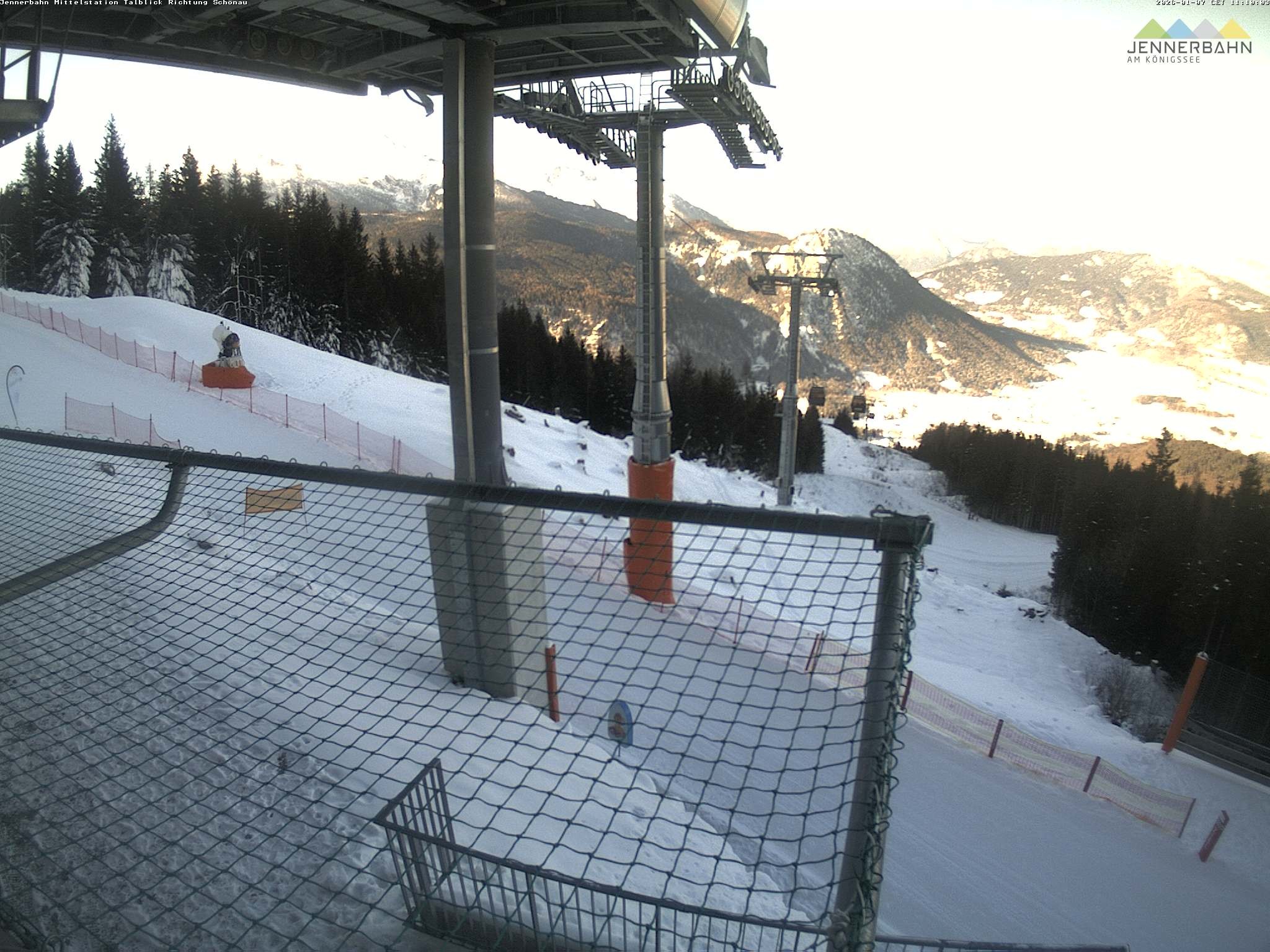 Archiv Foto Webcam Blick von der Mittelstation der Jennerbahn