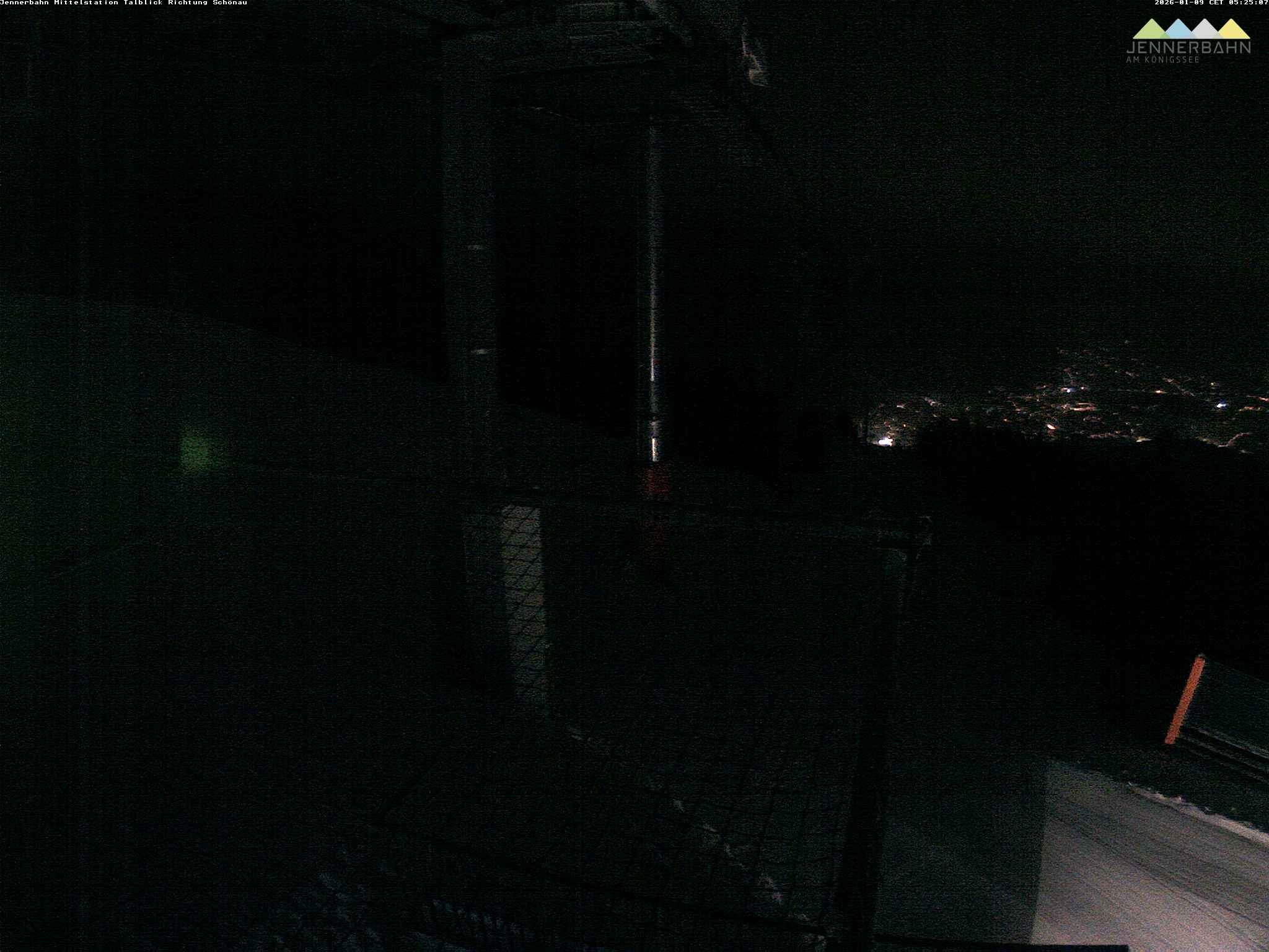 Archived image Webcam View from Midway Station