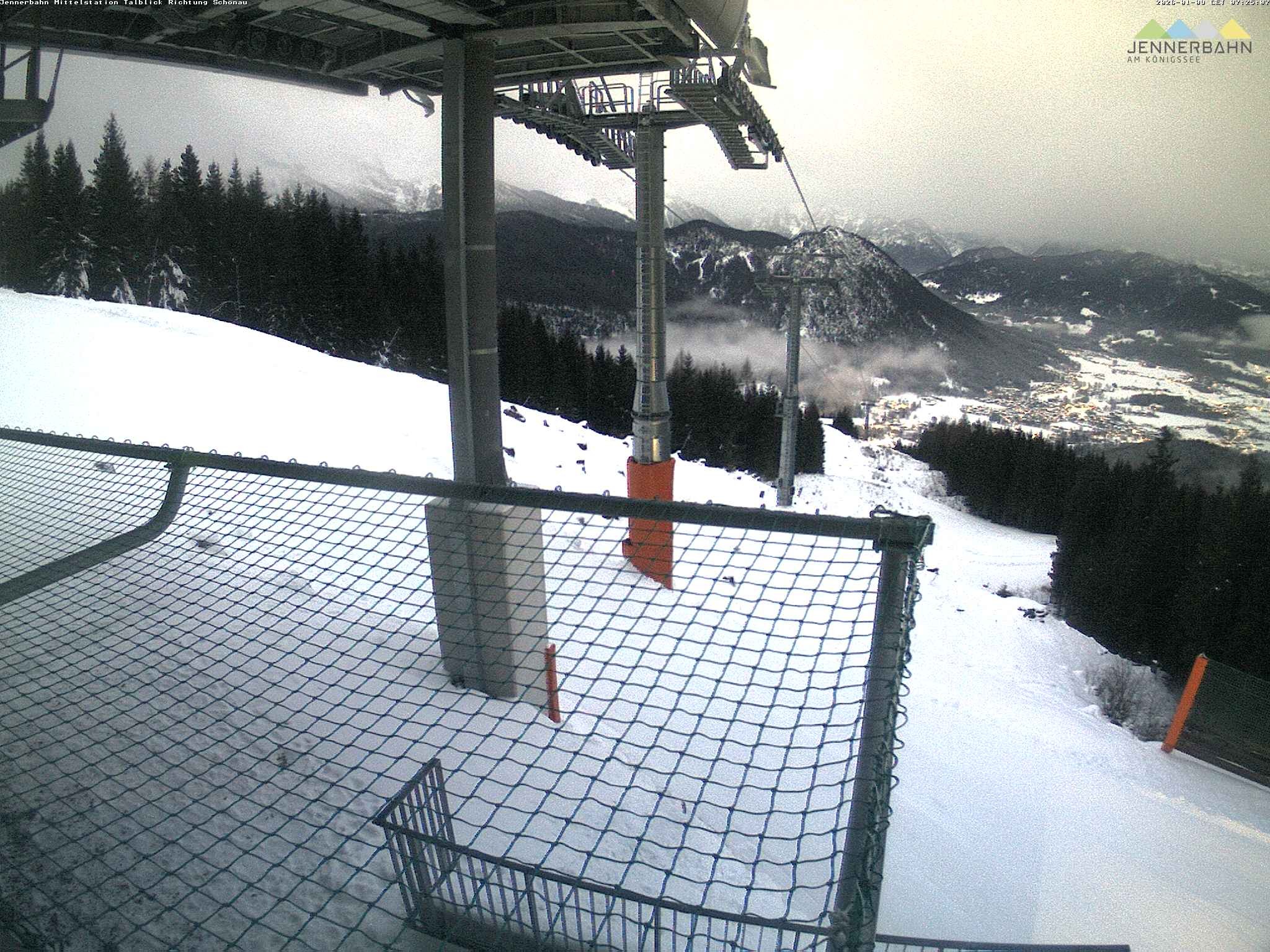 Archived image Webcam View from Midway Station