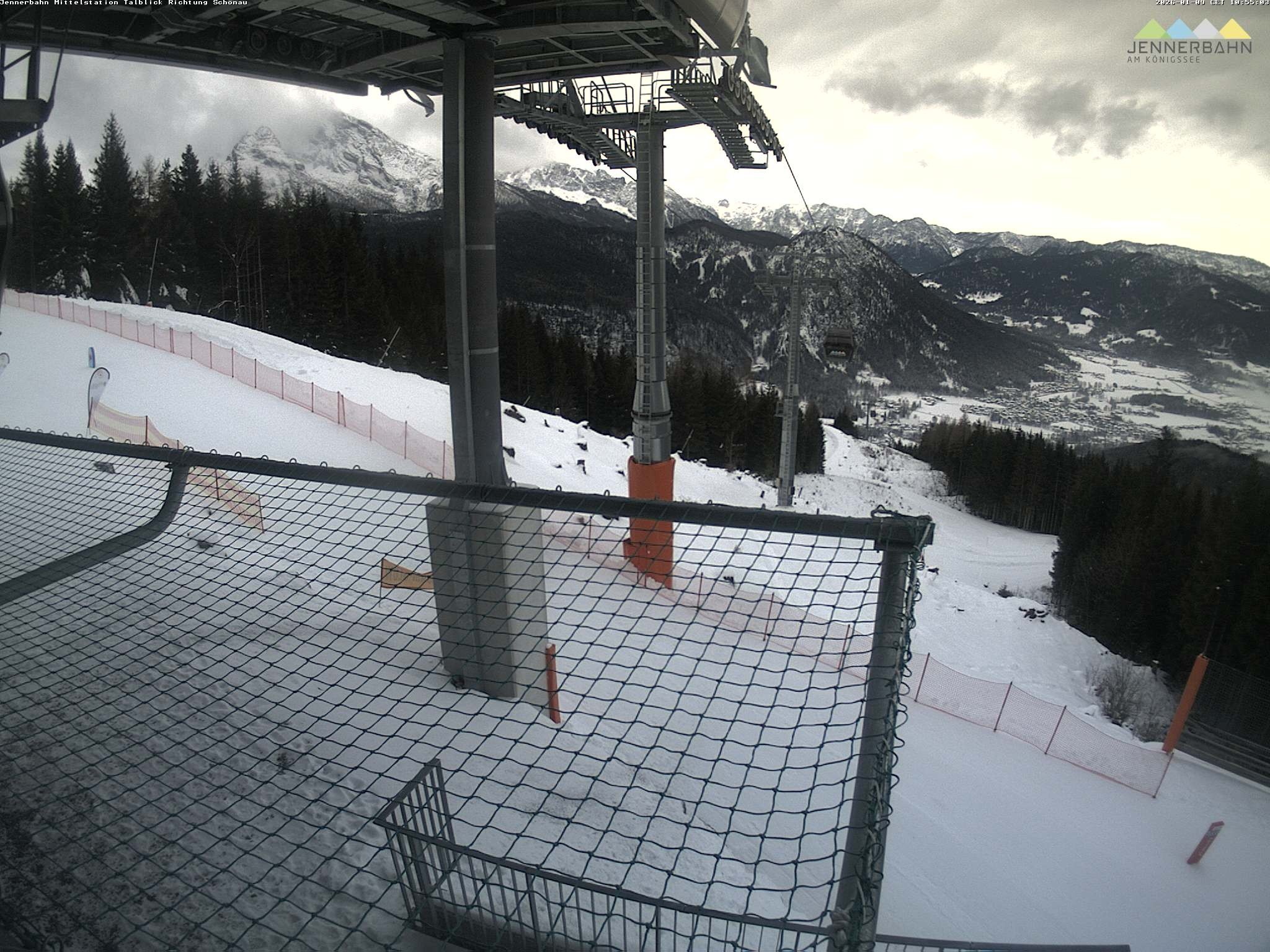 Archived image Webcam View from Midway Station