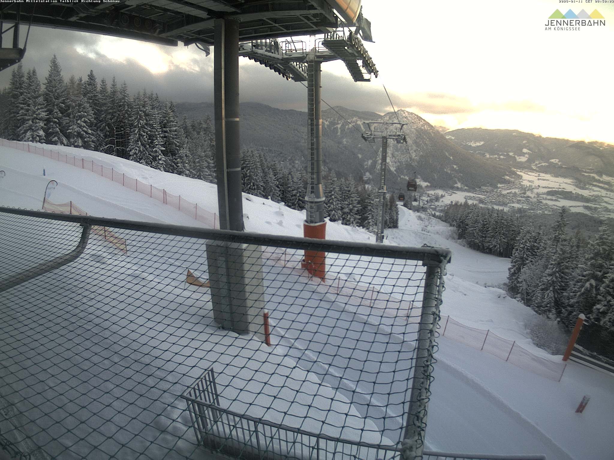Archiv Foto Webcam Blick von der Mittelstation der Jennerbahn