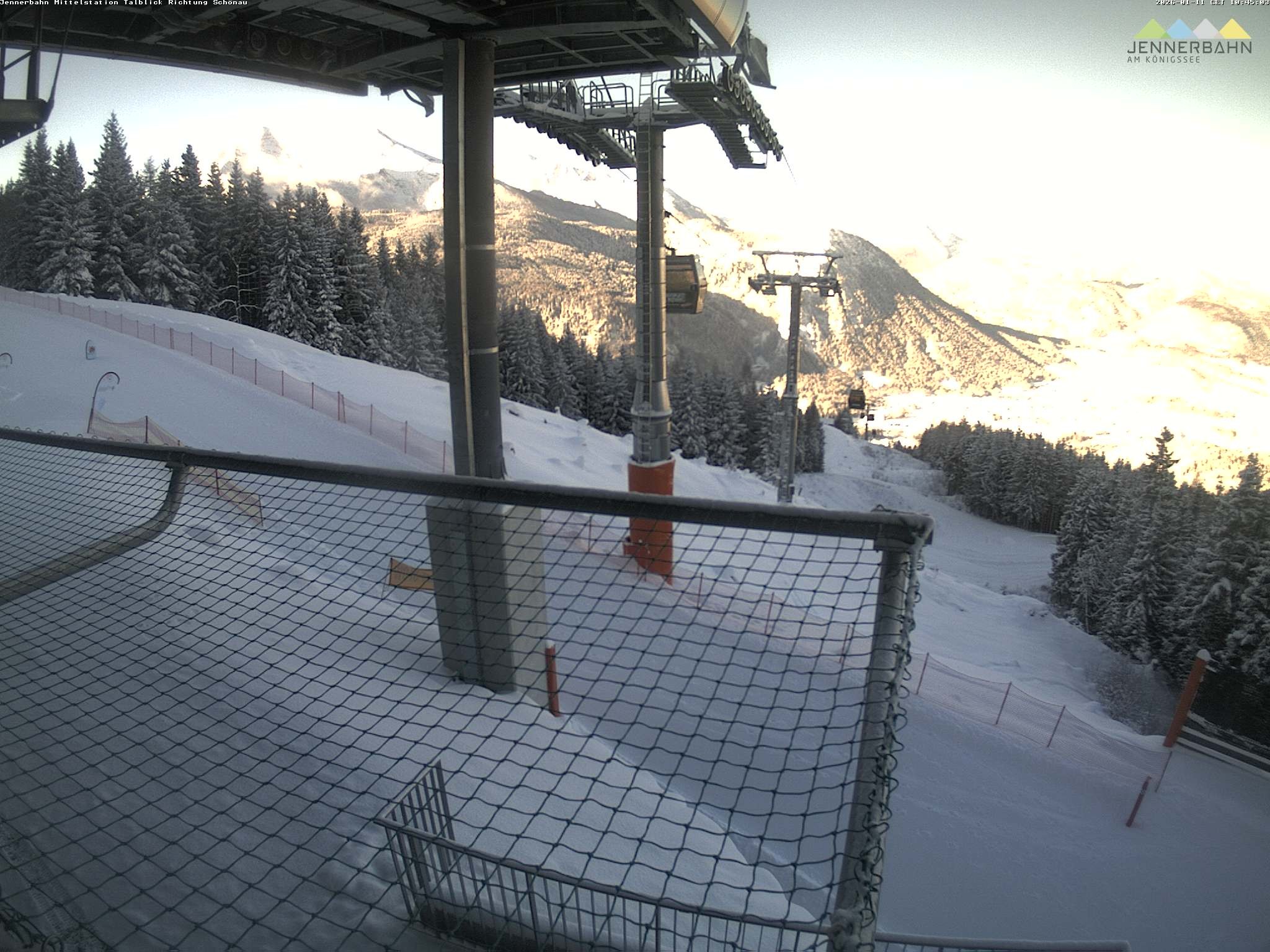 Archiv Foto Webcam Blick von der Mittelstation der Jennerbahn