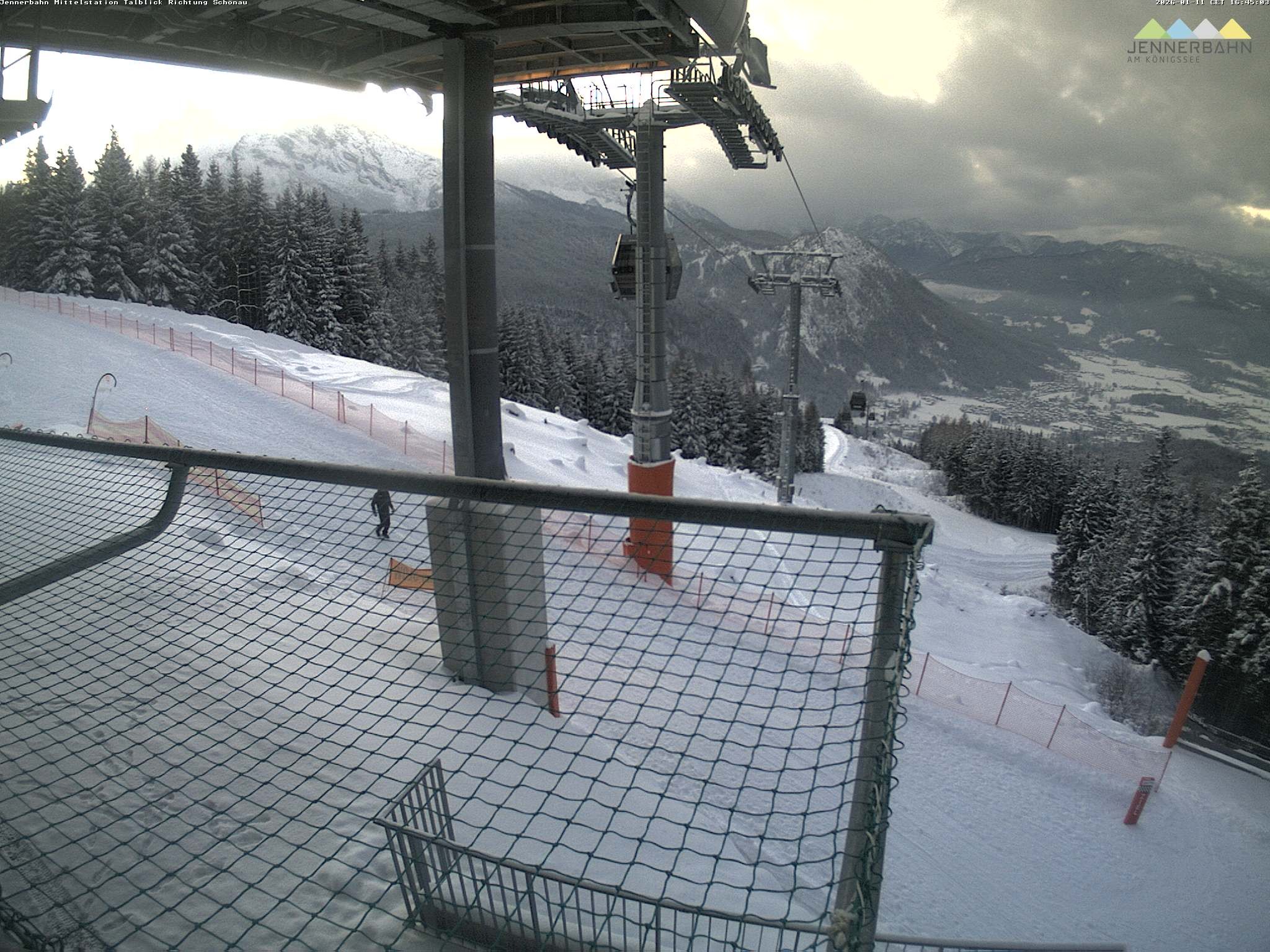 Archiv Foto Webcam Blick von der Mittelstation der Jennerbahn