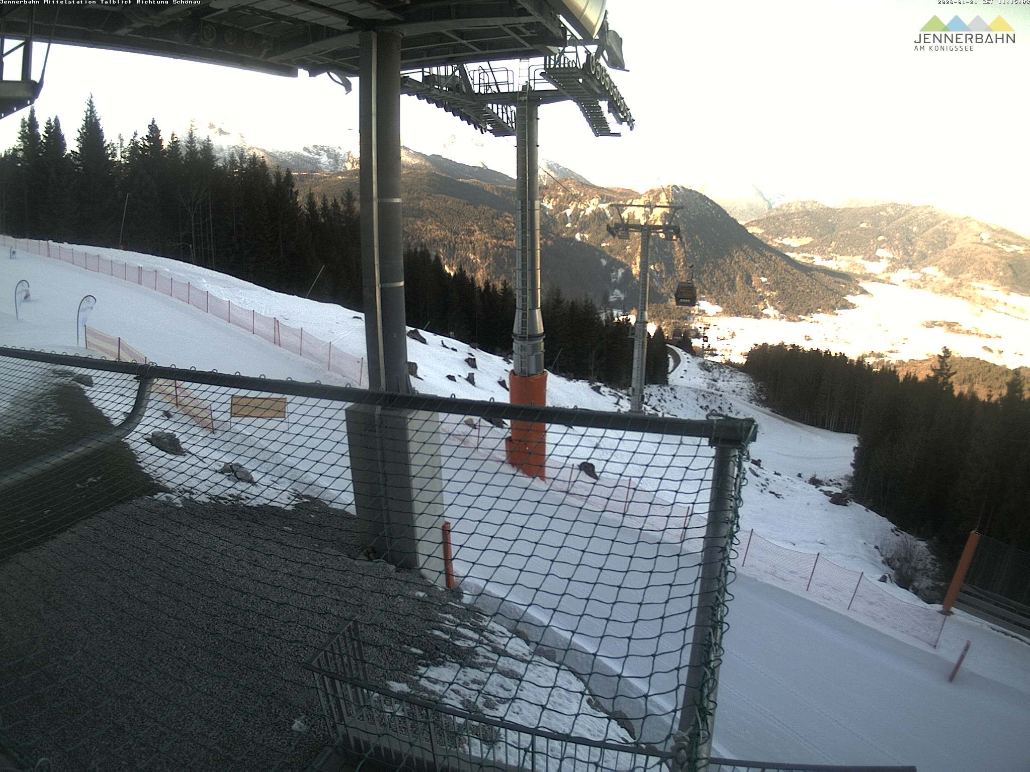 Archiv Foto Webcam Blick von der Mittelstation der Jennerbahn