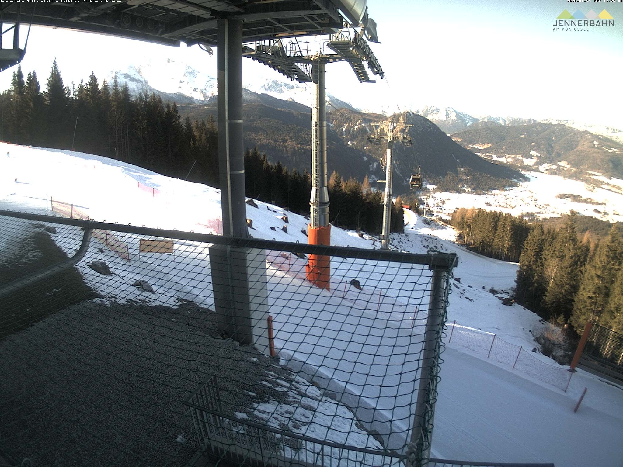 Archiv Foto Webcam Blick von der Mittelstation der Jennerbahn