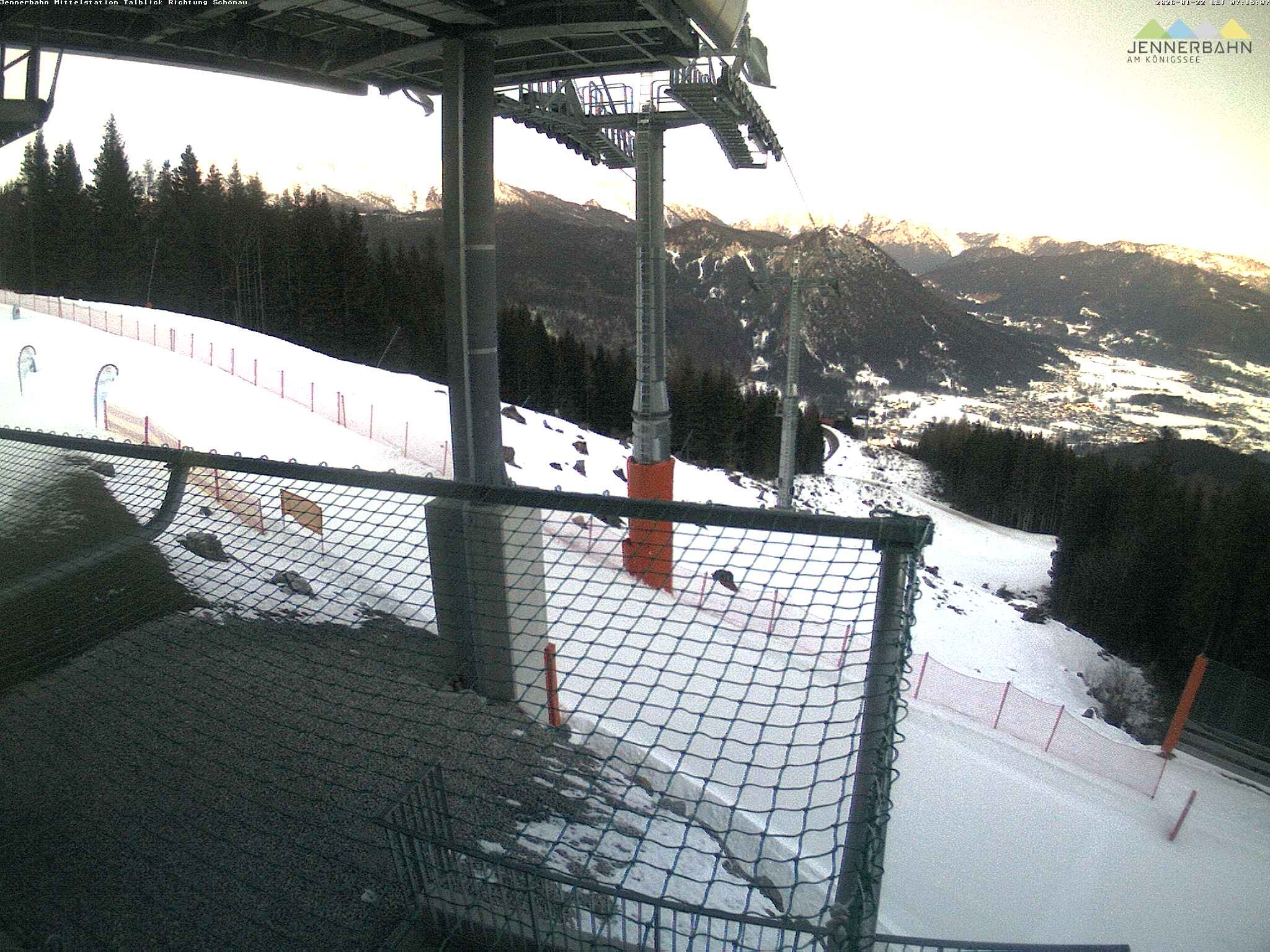 Archiv Foto Webcam Blick von der Mittelstation der Jennerbahn