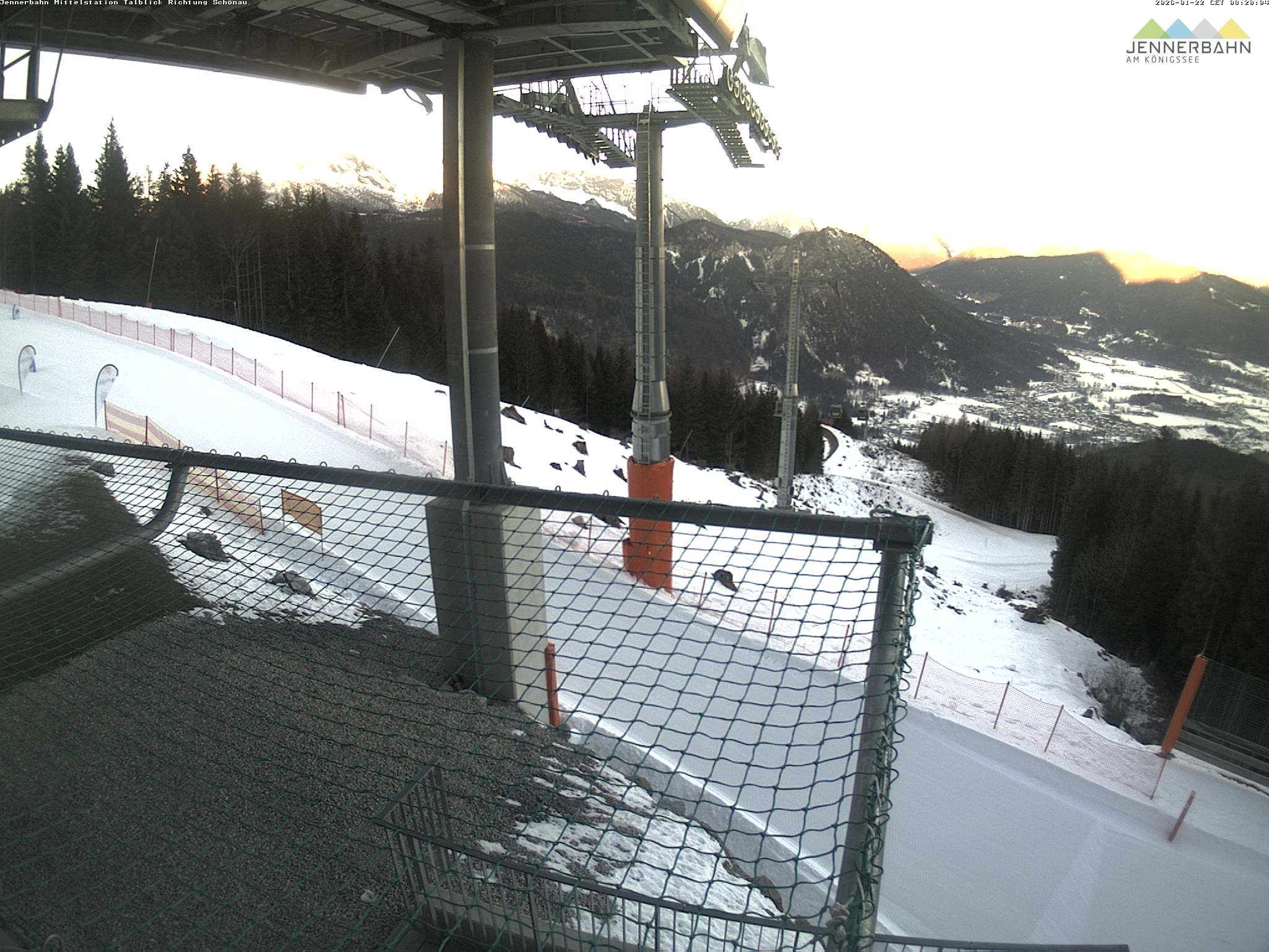 Archiv Foto Webcam Blick von der Mittelstation der Jennerbahn