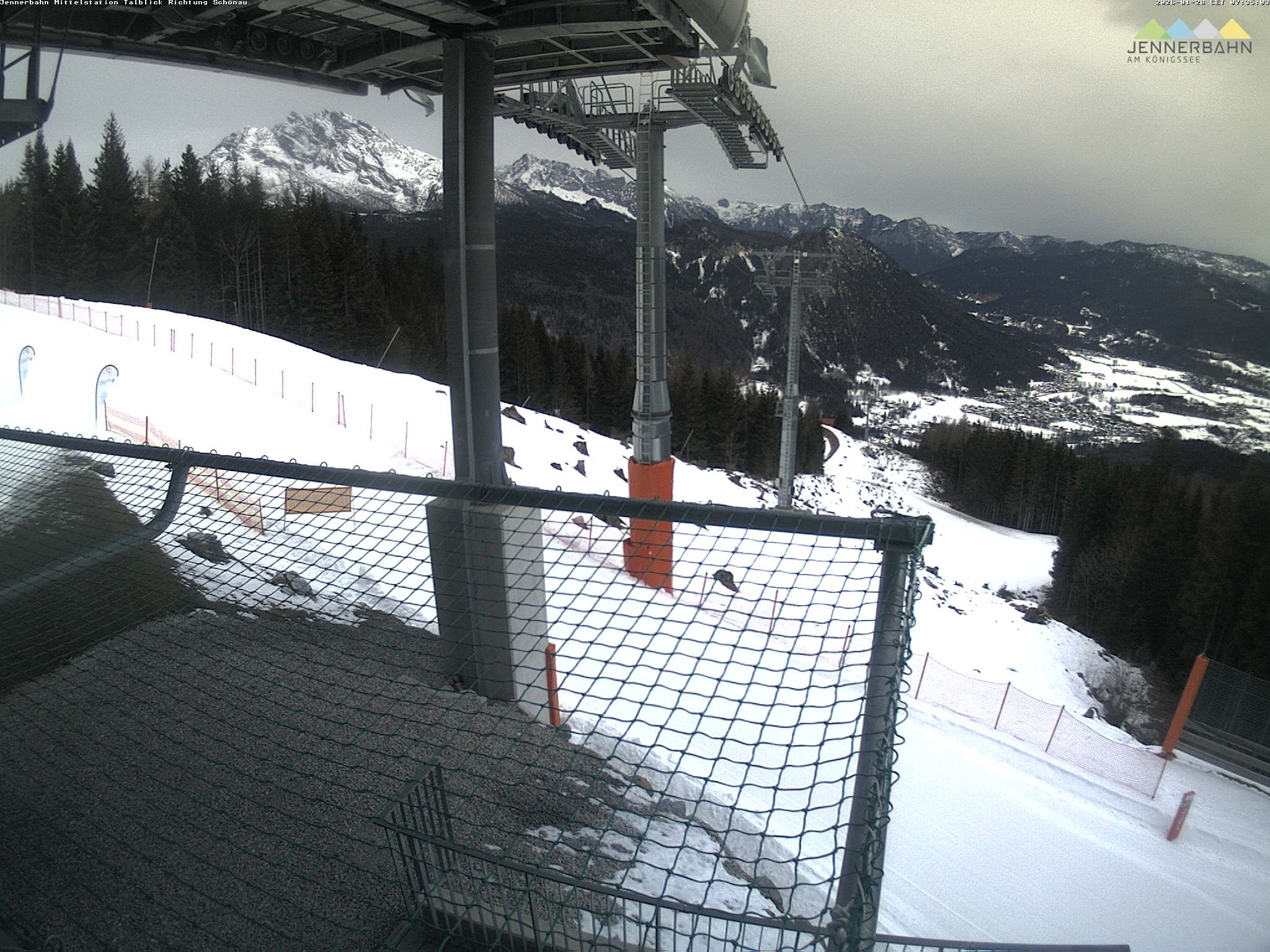 Archiv Foto Webcam Blick von der Mittelstation der Jennerbahn
