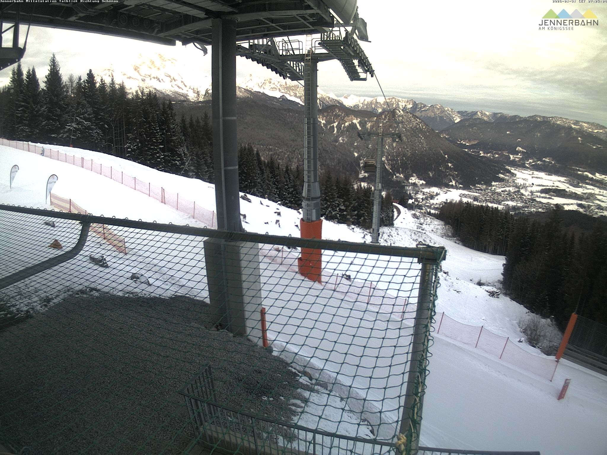Archiv Foto Webcam Blick von der Mittelstation der Jennerbahn