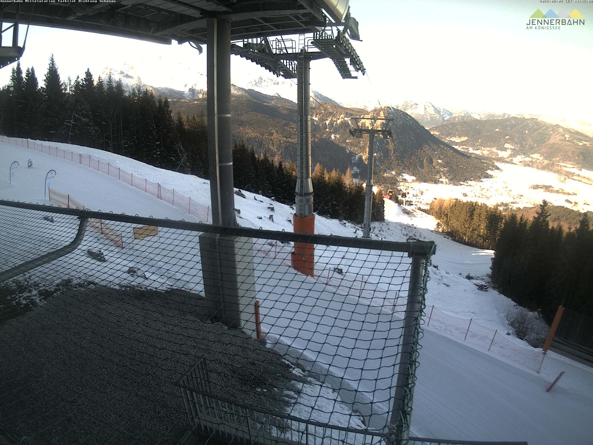 Archiv Foto Webcam Blick von der Mittelstation der Jennerbahn