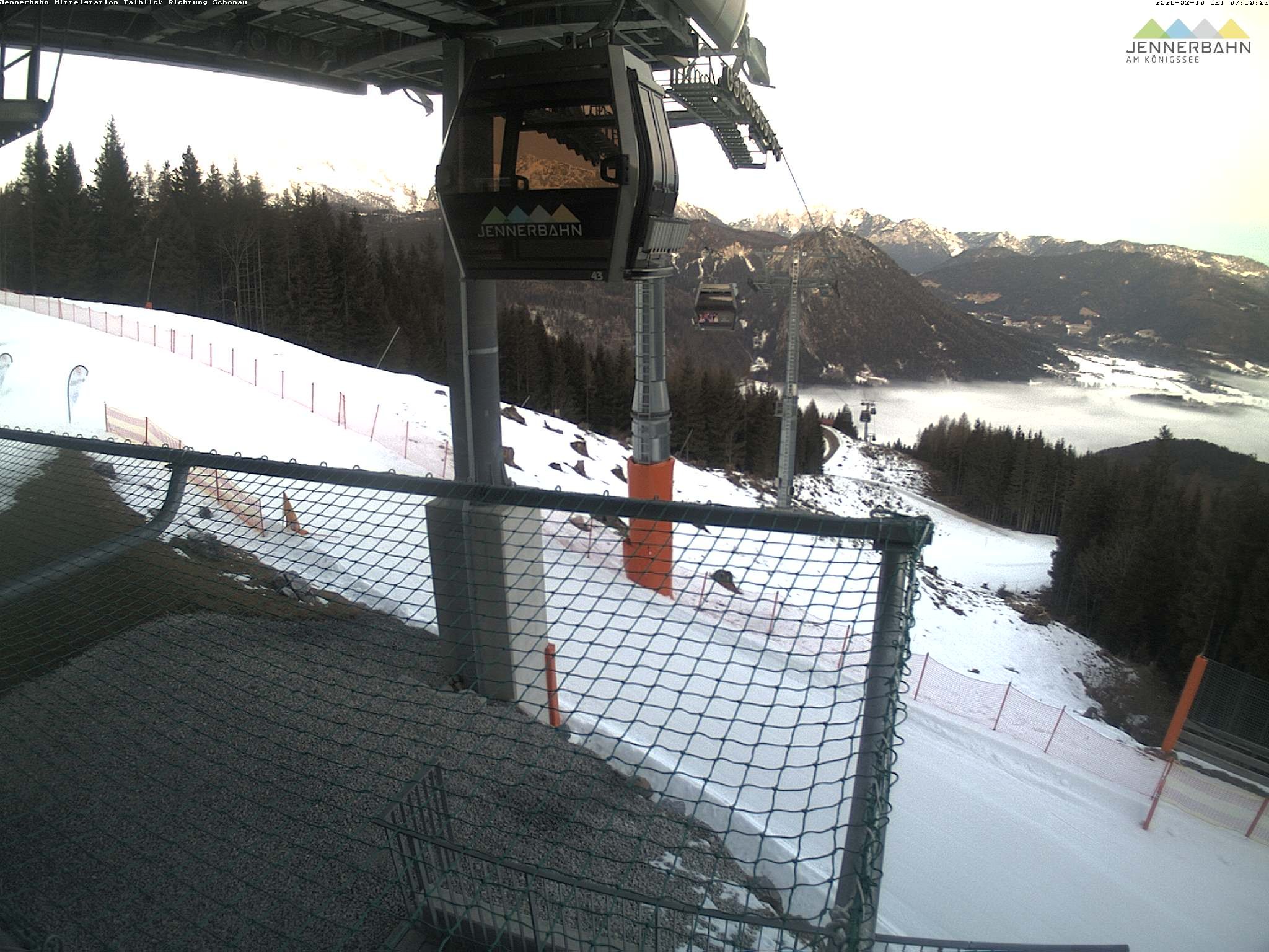 Archived image Webcam View from Midway Station