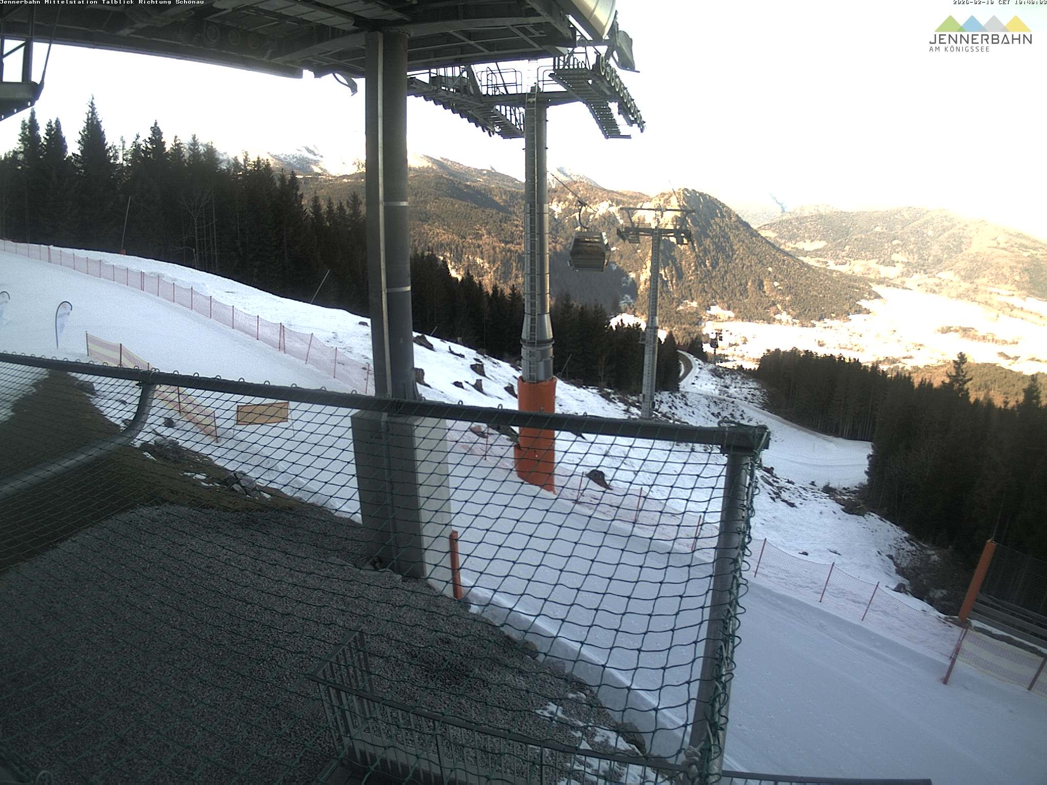 Archived image Webcam View from Midway Station