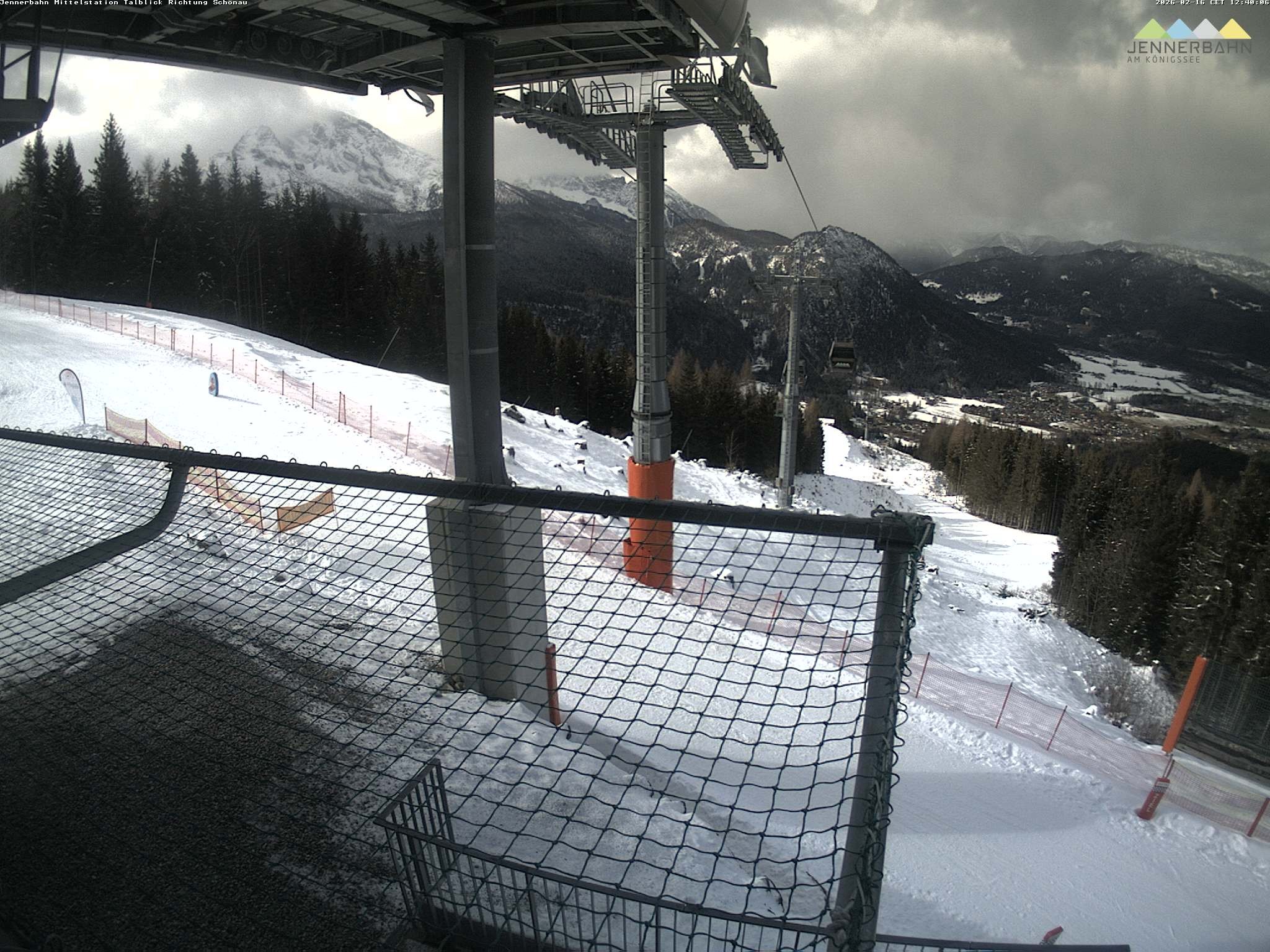 Archived image Webcam View from Midway Station