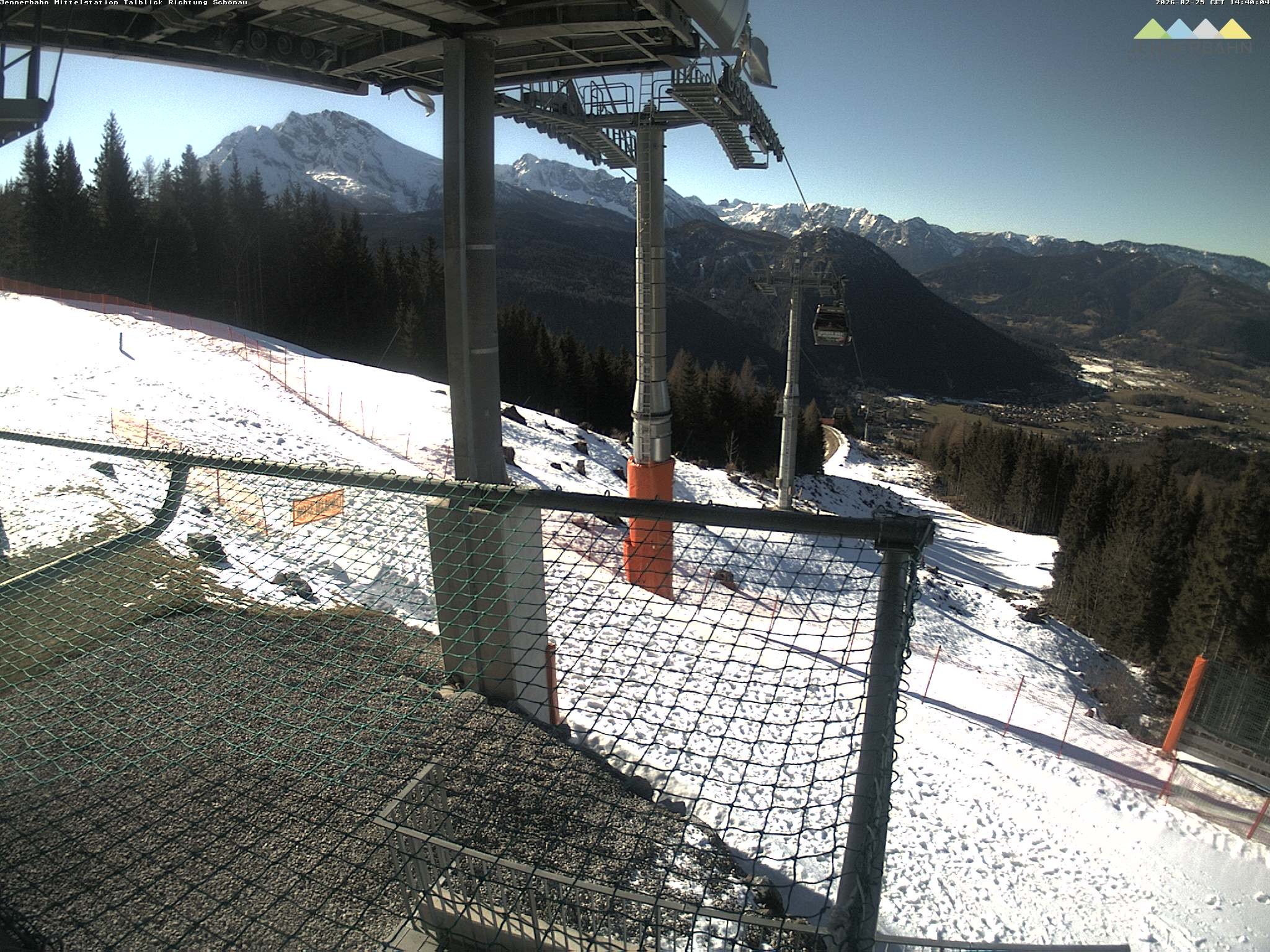 Archived image Webcam View from Midway Station