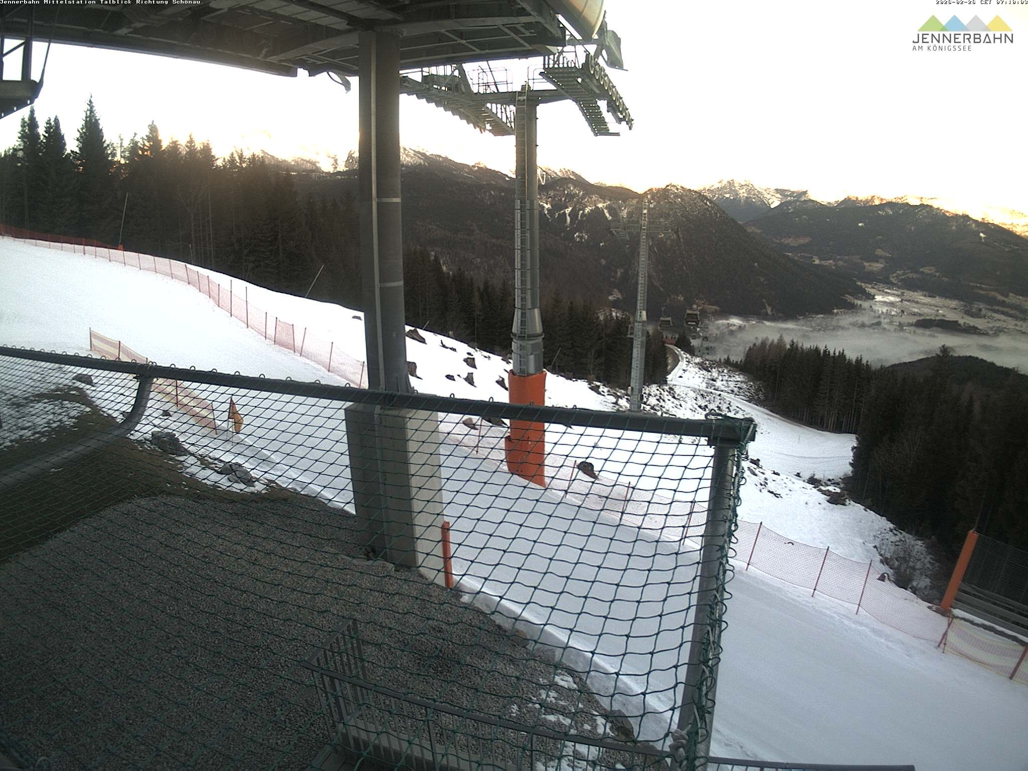 Archived image Webcam View from Midway Station