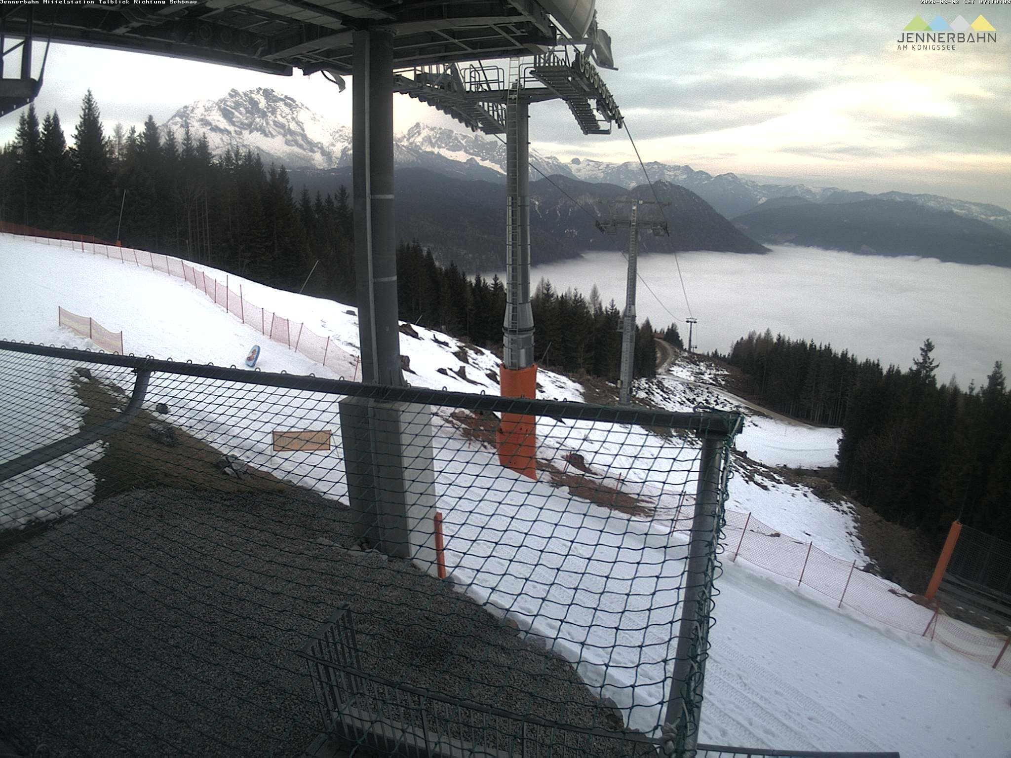 Archiv Foto Webcam Blick von der Mittelstation der Jennerbahn