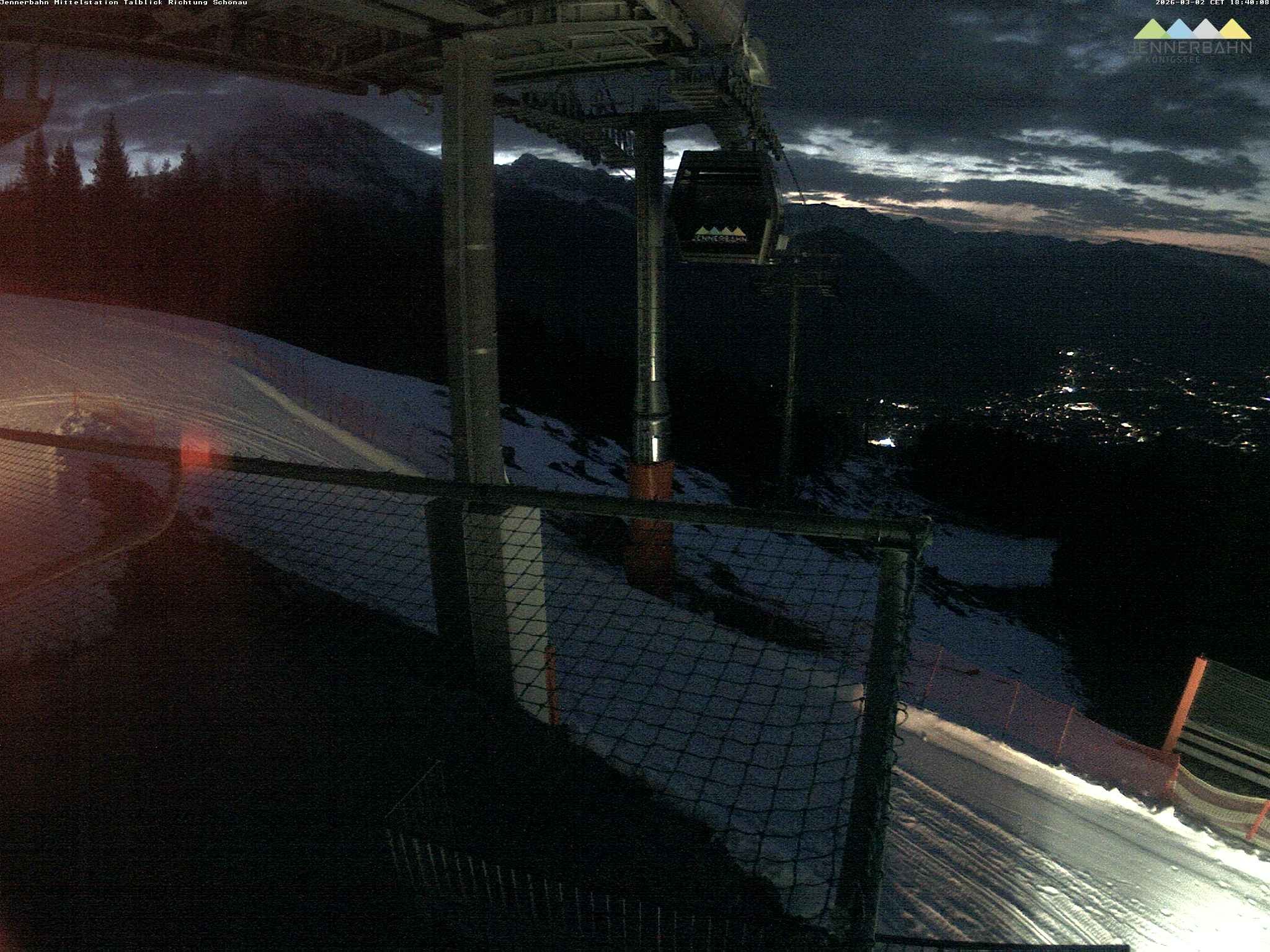 Archiv Foto Webcam Blick von der Mittelstation der Jennerbahn