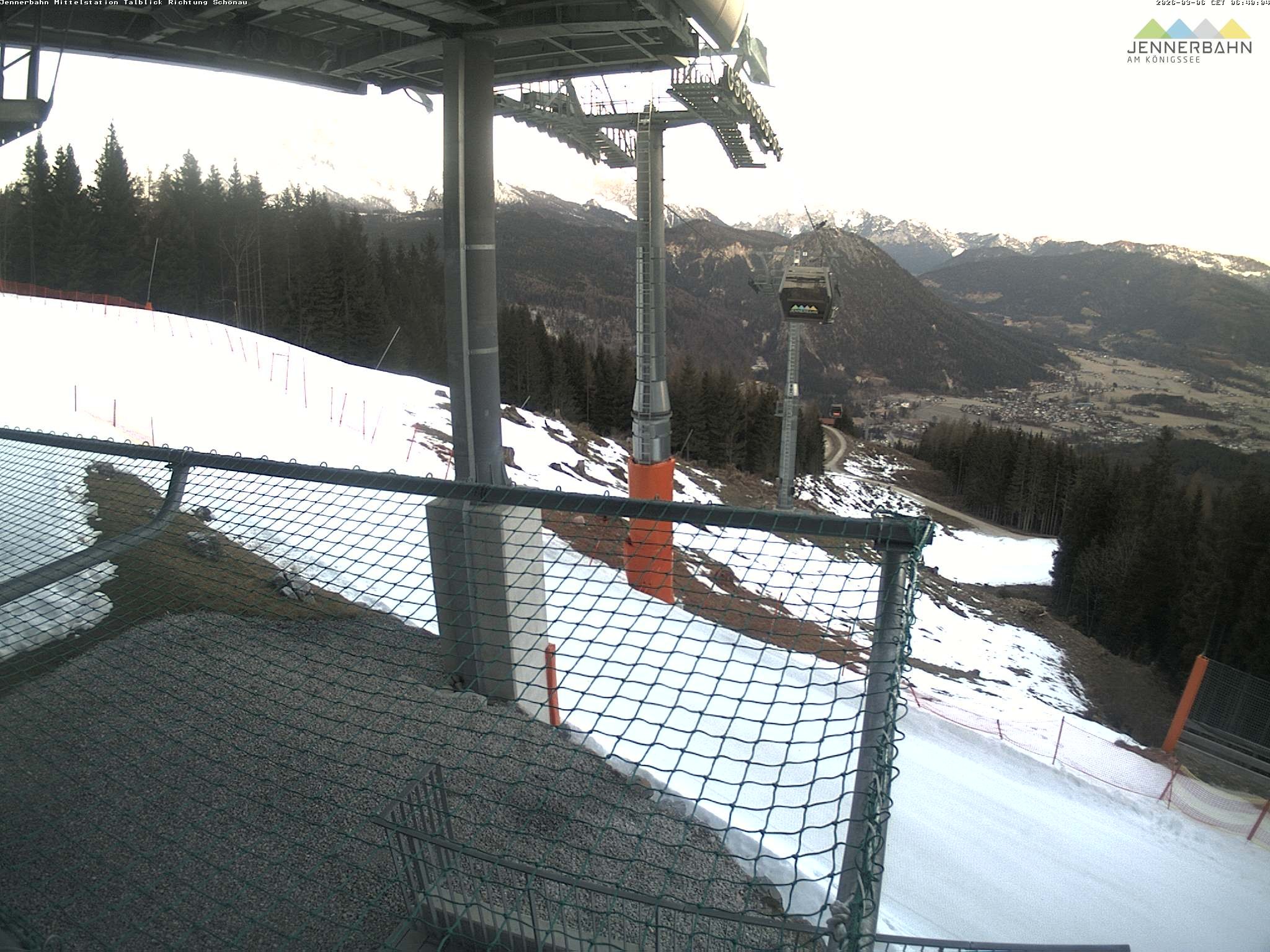 Archiv Foto Webcam Blick von der Mittelstation der Jennerbahn