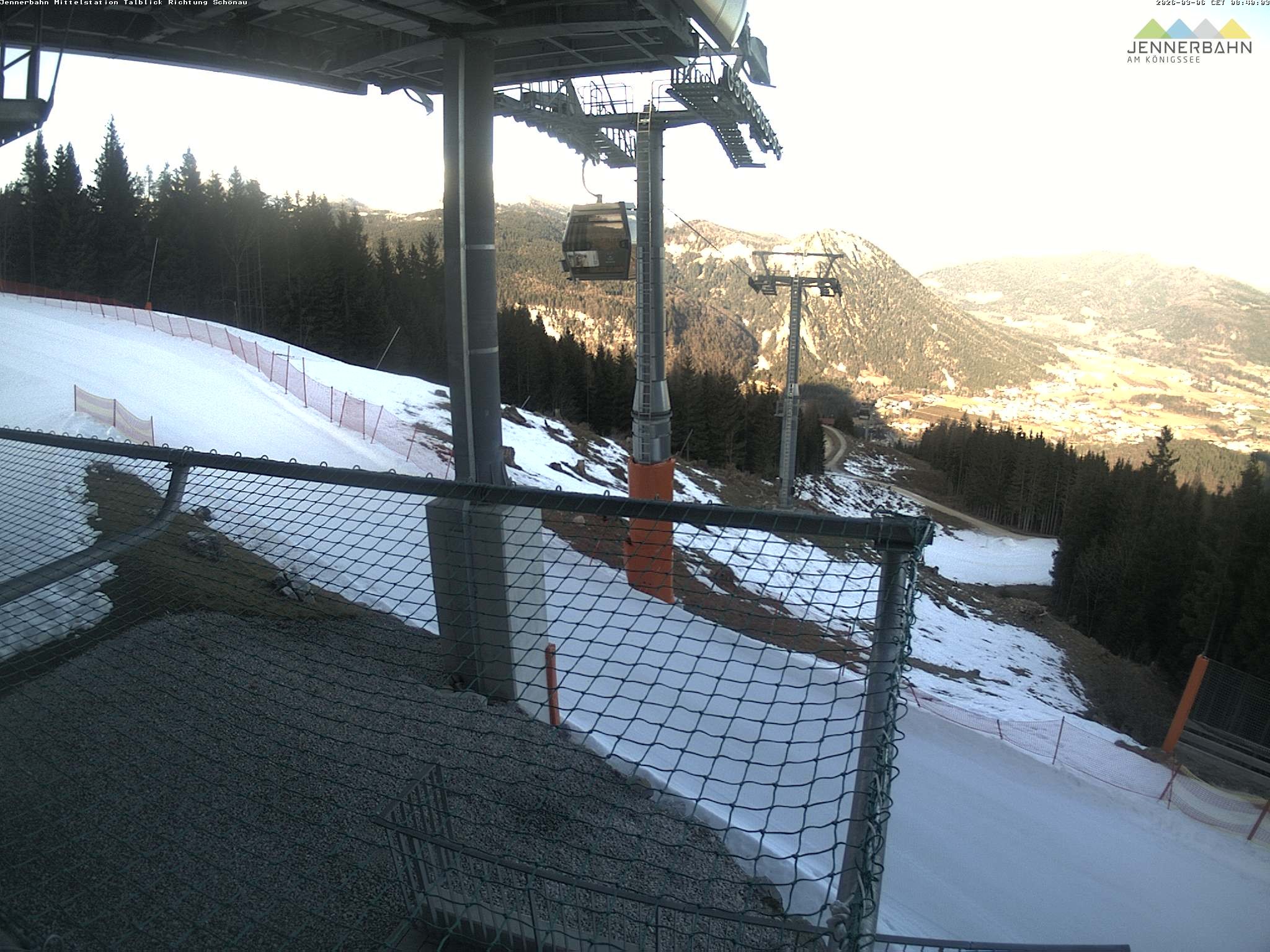 Archiv Foto Webcam Blick von der Mittelstation der Jennerbahn