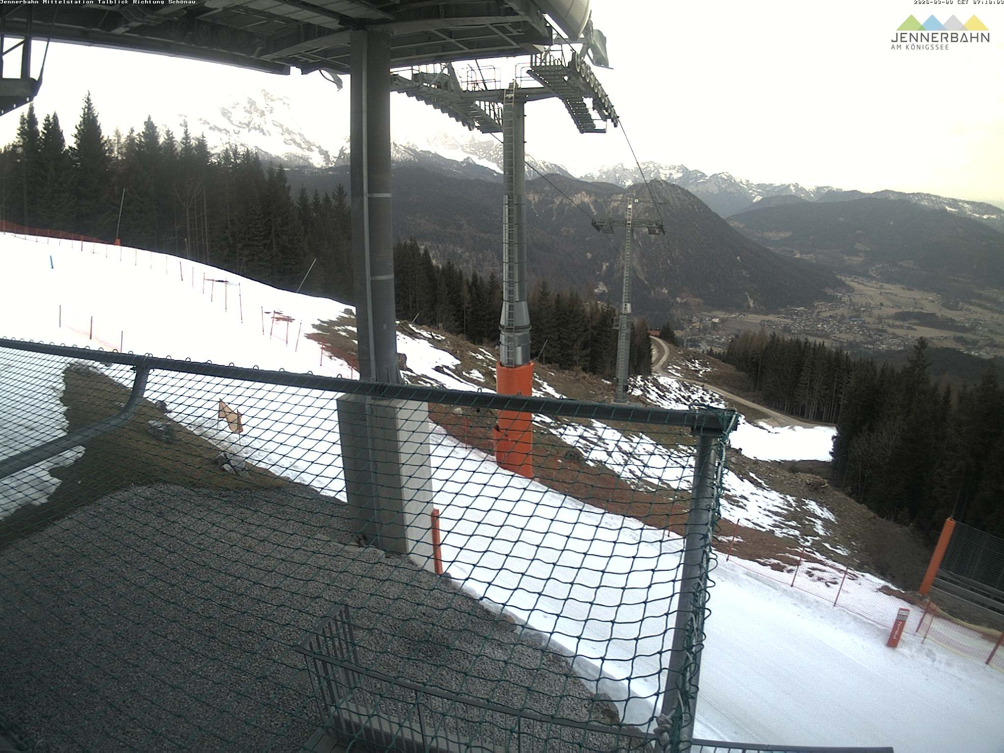 Archiv Foto Webcam Blick von der Mittelstation der Jennerbahn